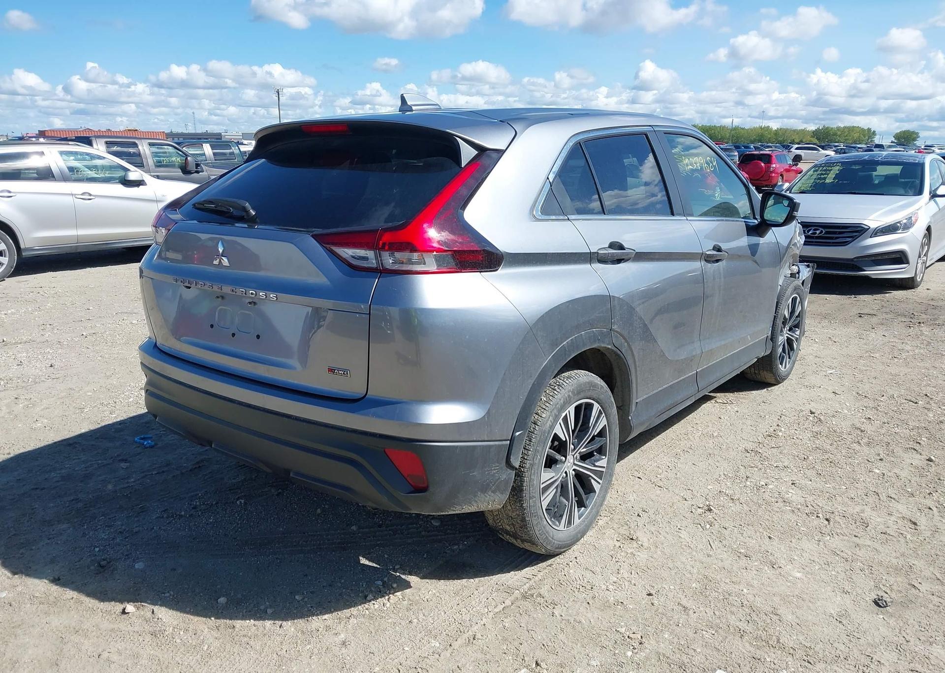 2022 MITSUBISHI ECLIPSE CROSS ES