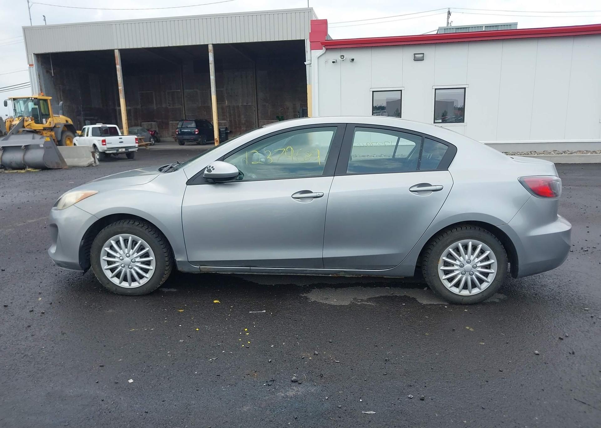 2012 MAZDA 3 I