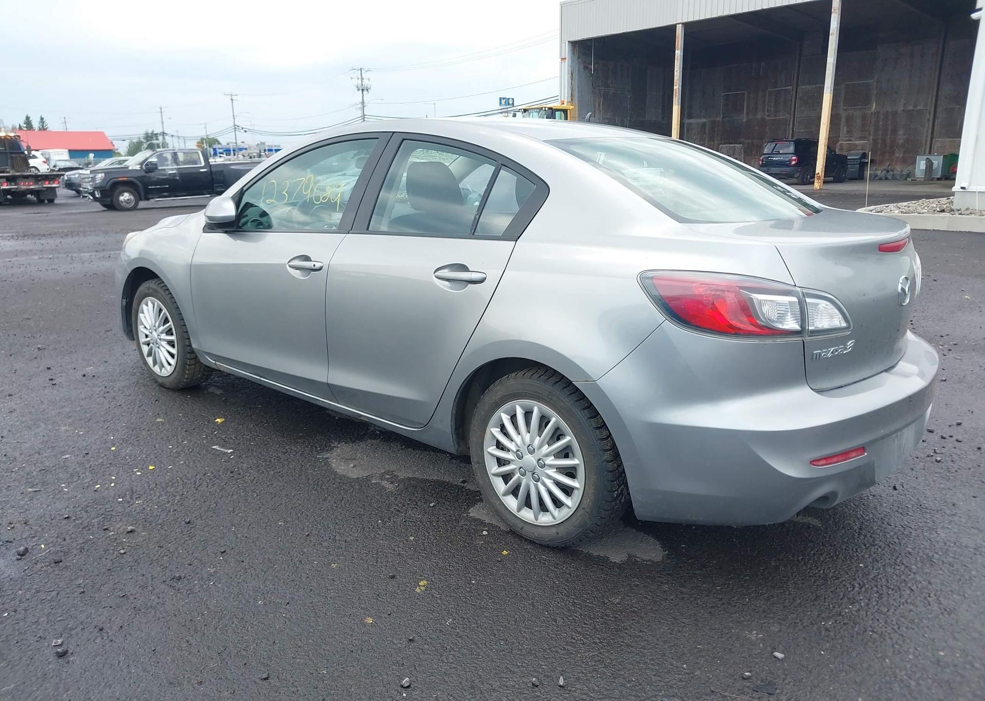2012 MAZDA 3 I