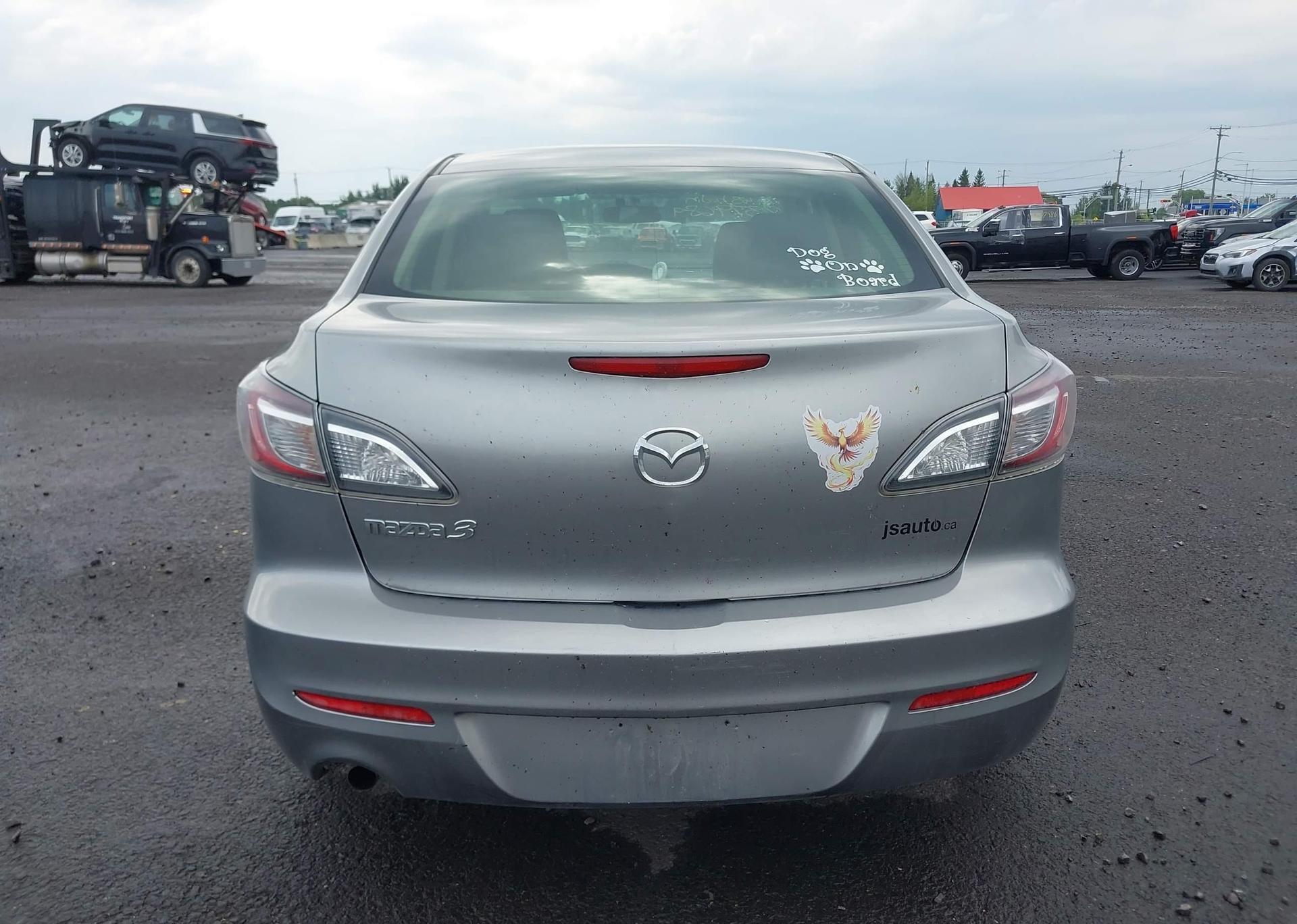 2012 MAZDA 3 I