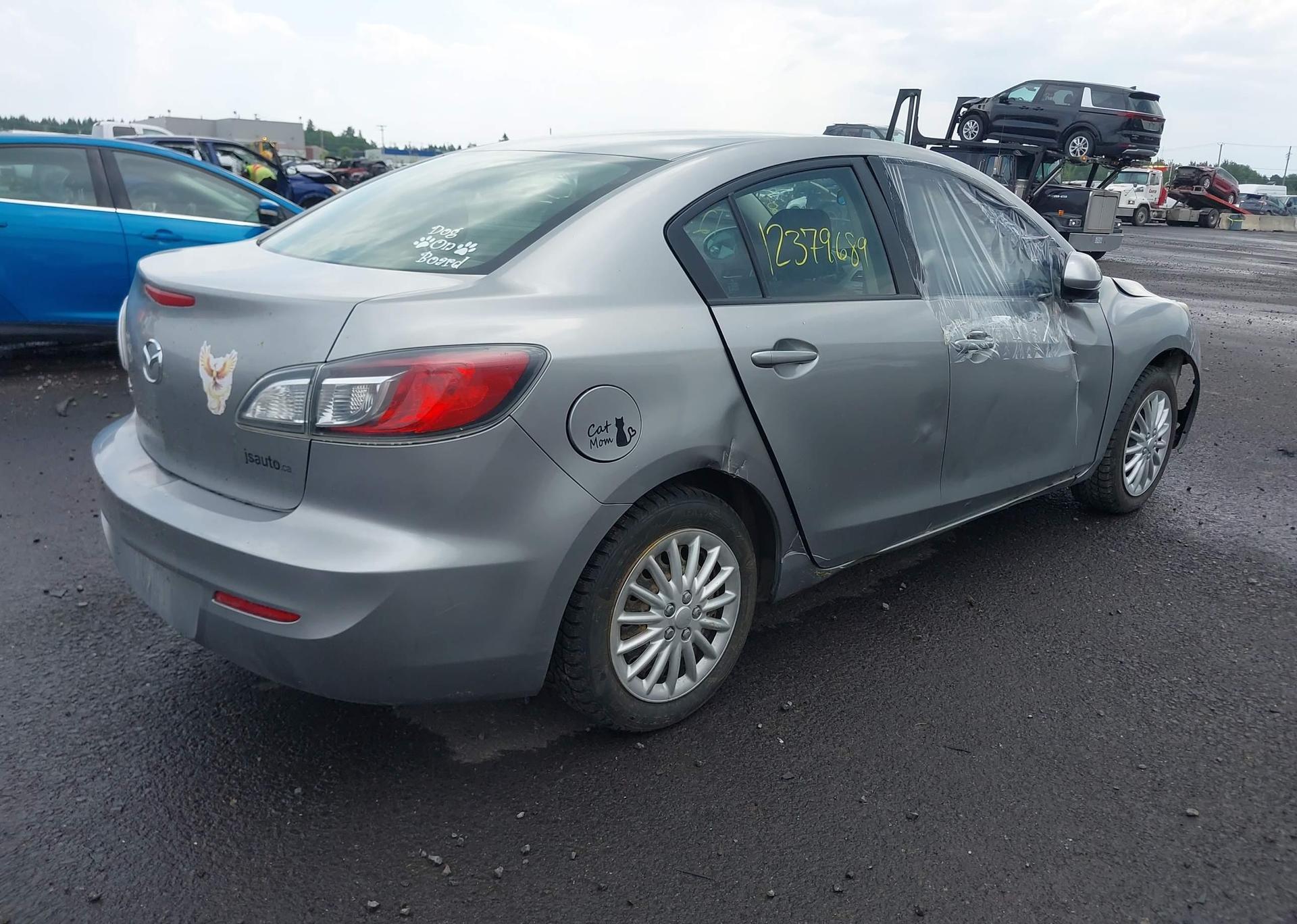 2012 MAZDA 3 I