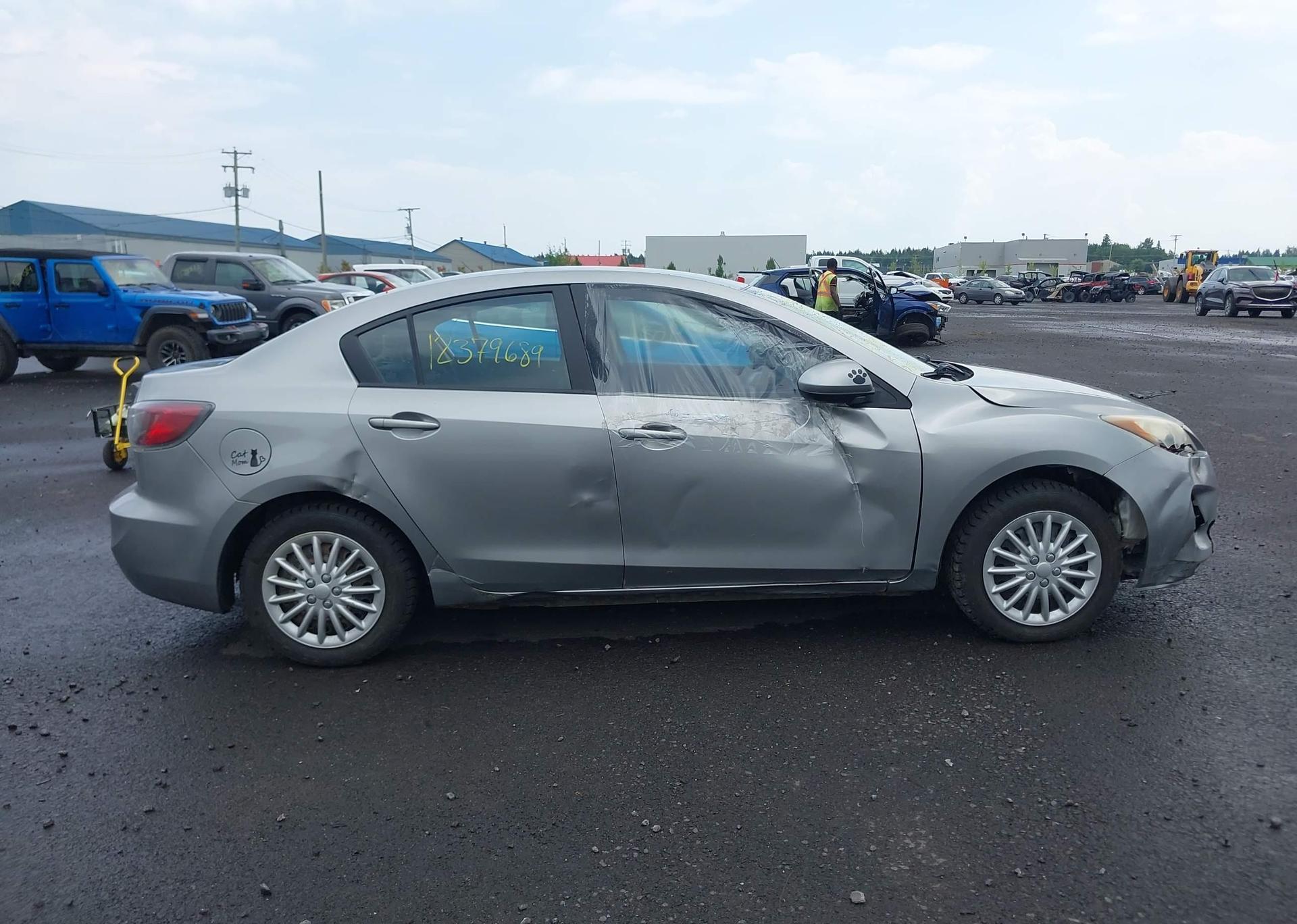 2012 MAZDA 3 I