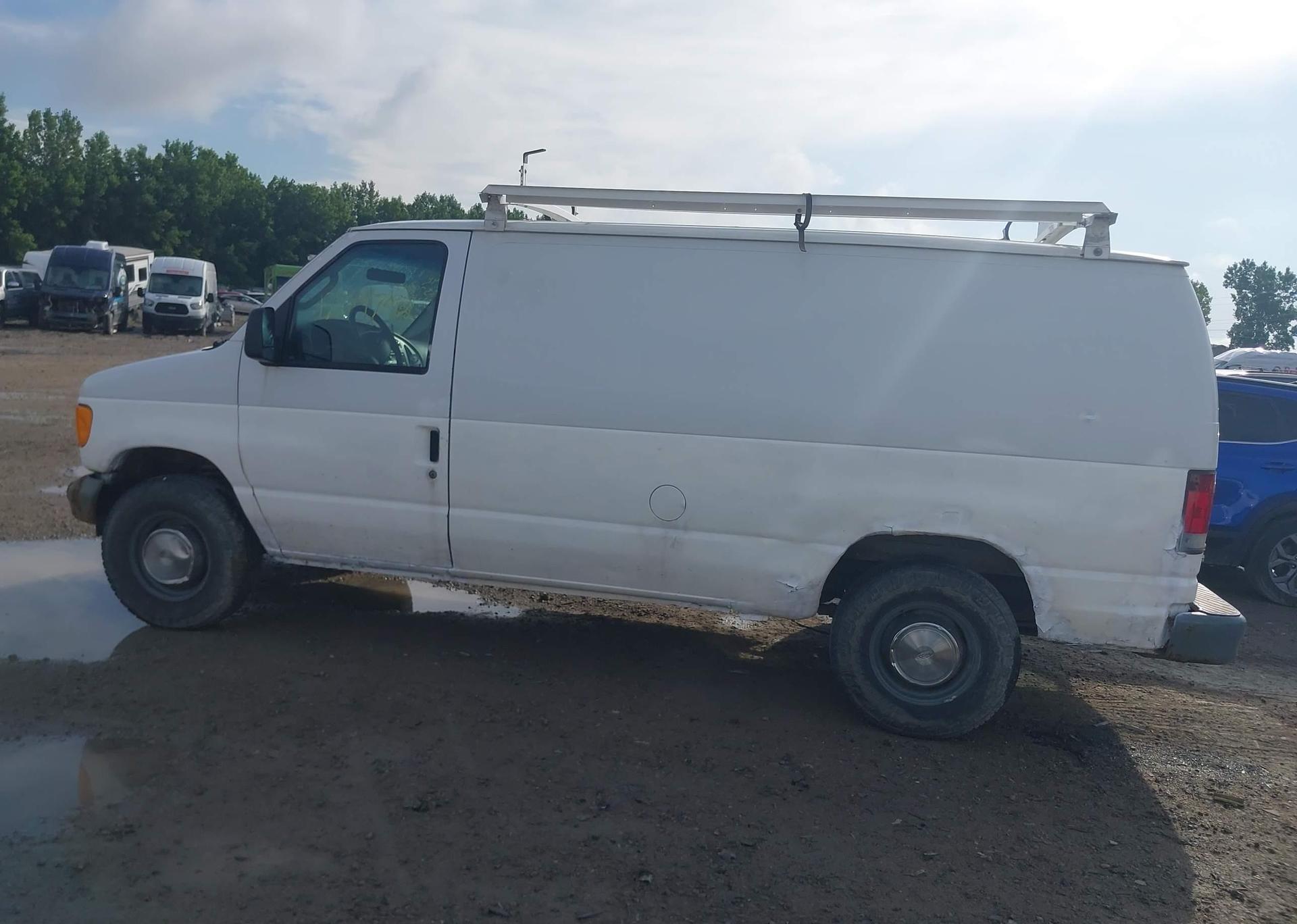 2006 FORD ECONOLINE E250 VAN