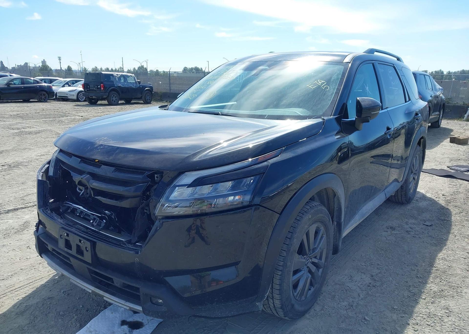 2024 NISSAN PATHFINDER SV