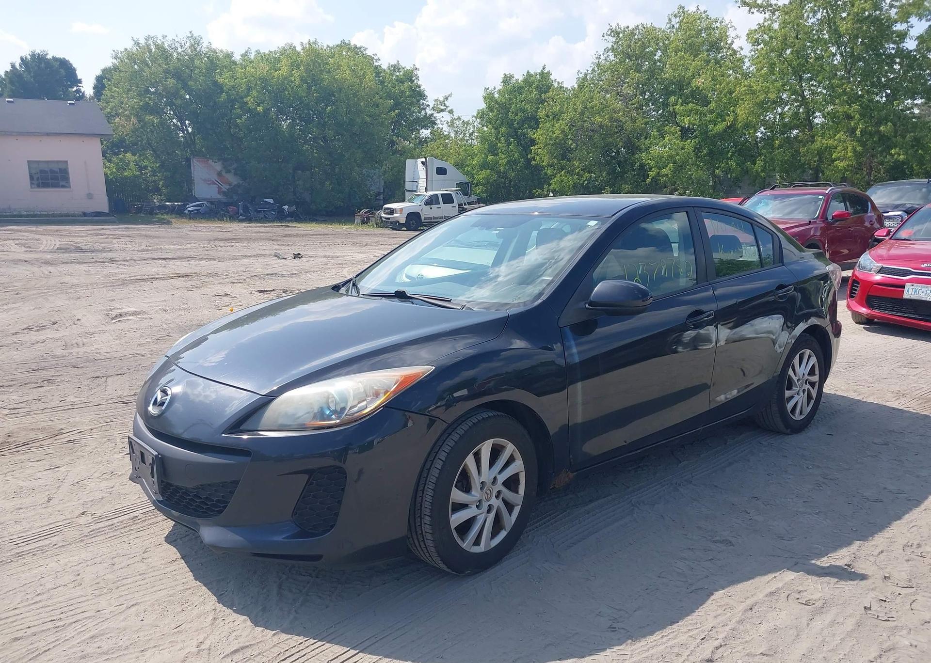 2012 MAZDA 3 I
