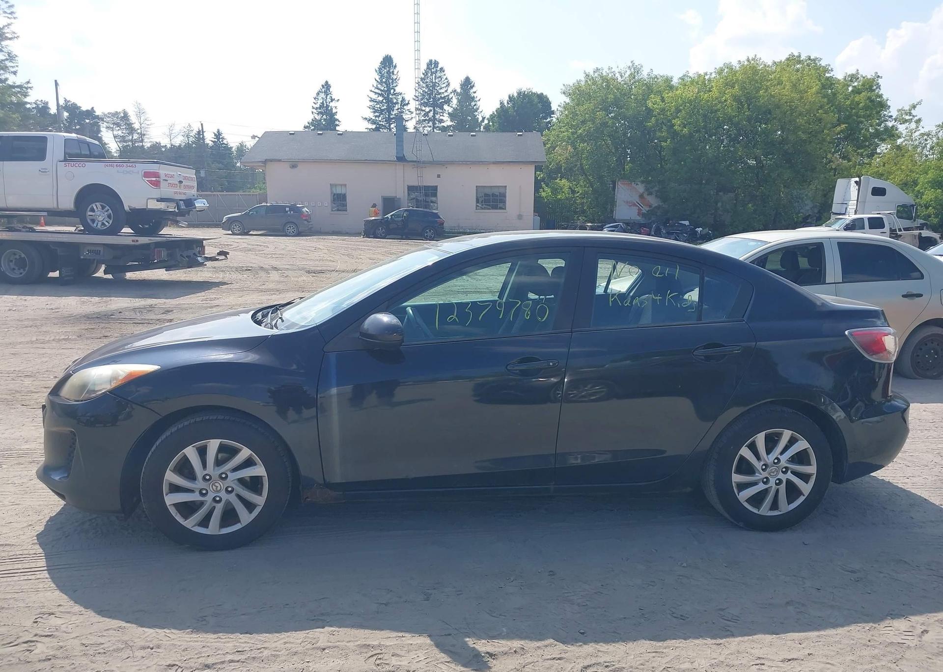 2012 MAZDA 3 I