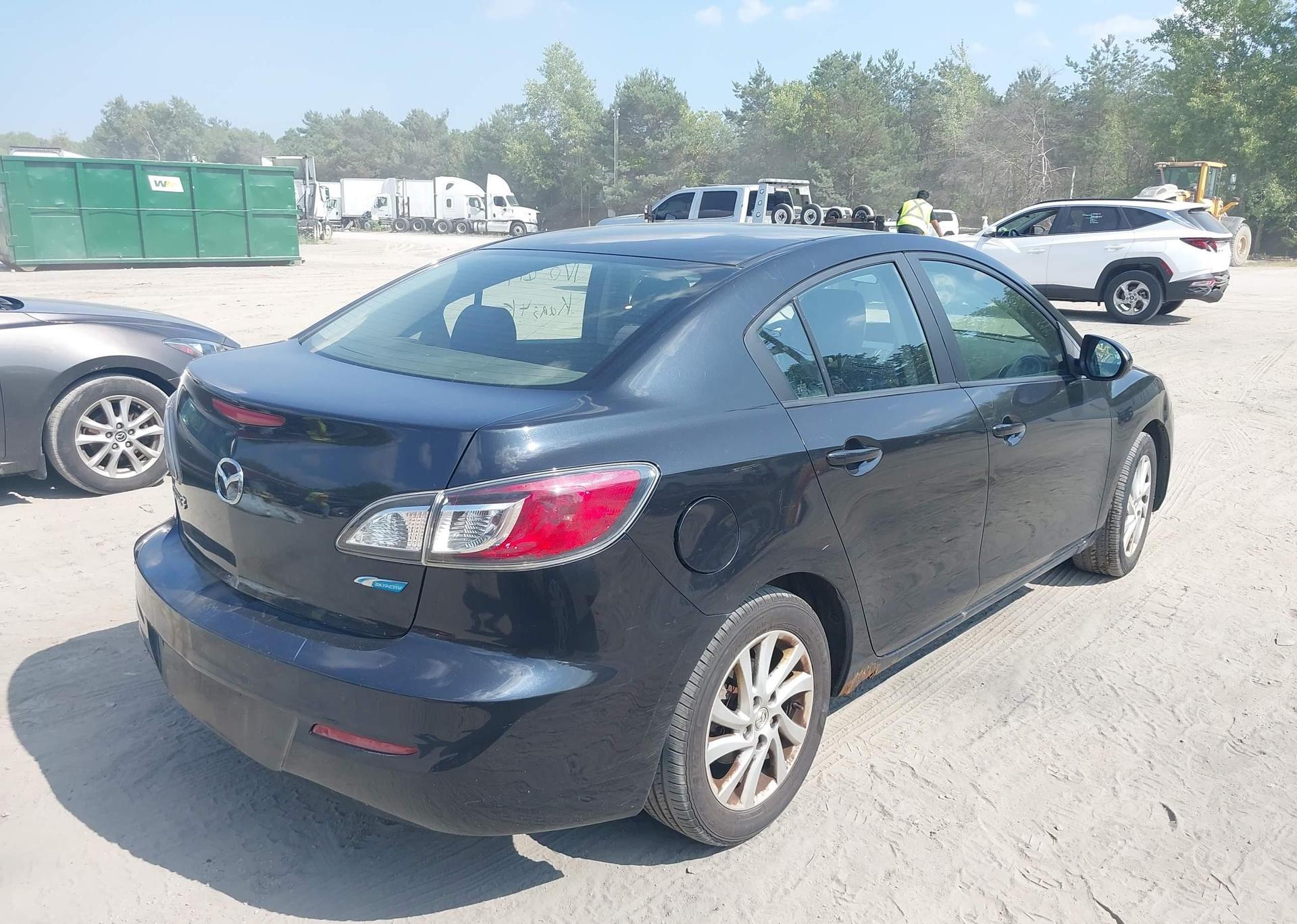2012 MAZDA 3 I