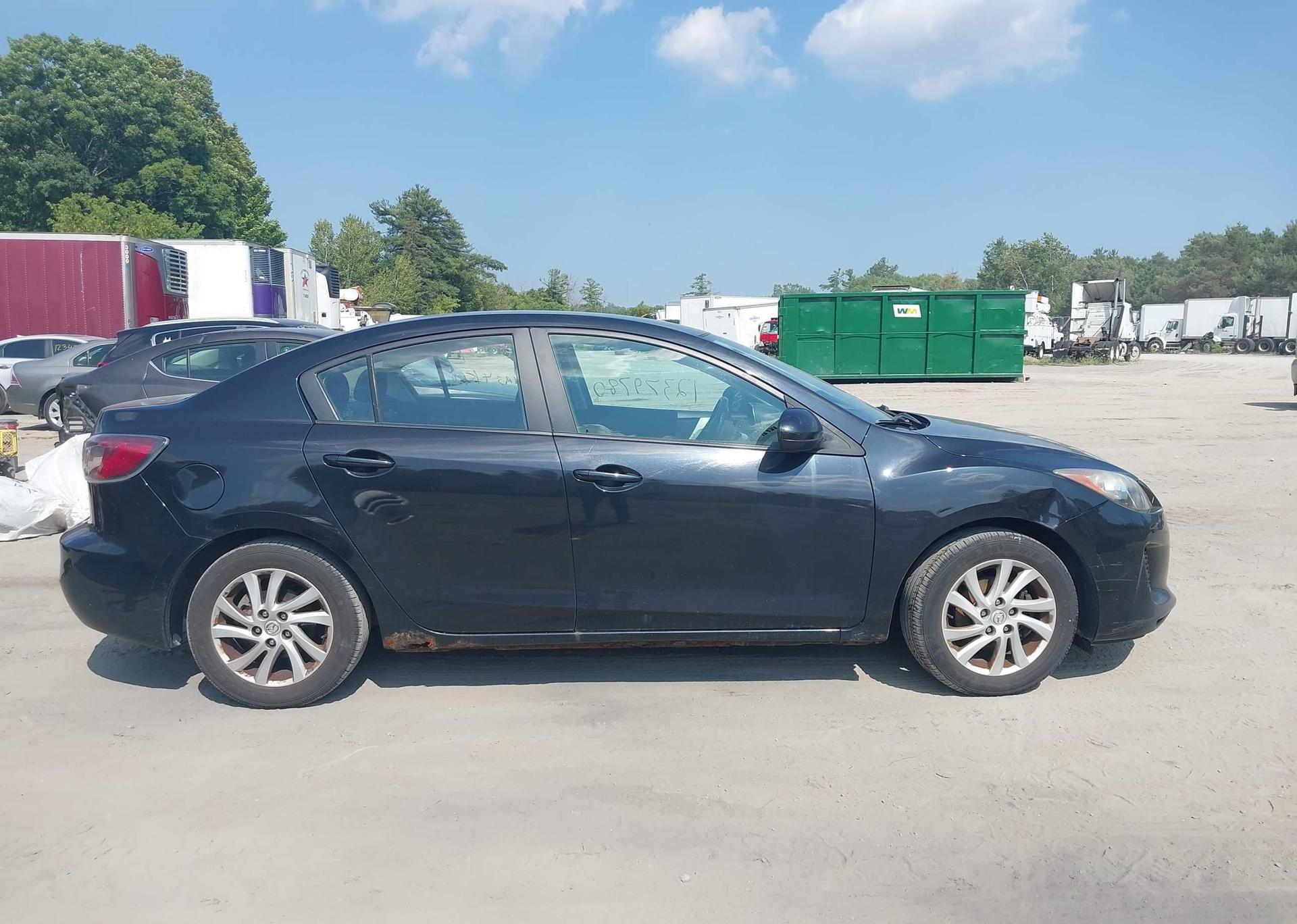 2012 MAZDA 3 I