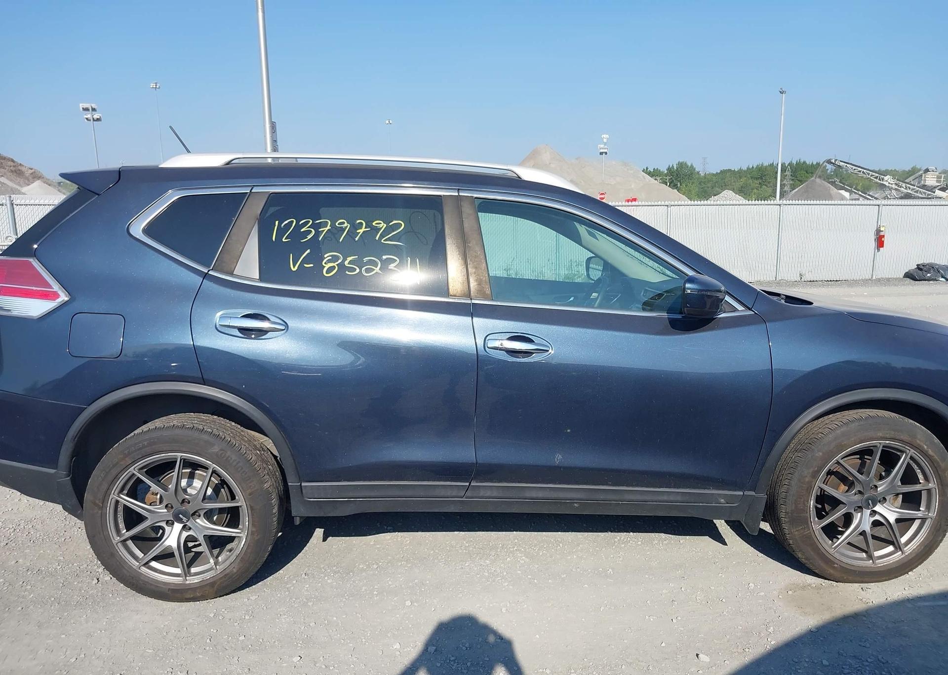 2016 NISSAN ROGUE S