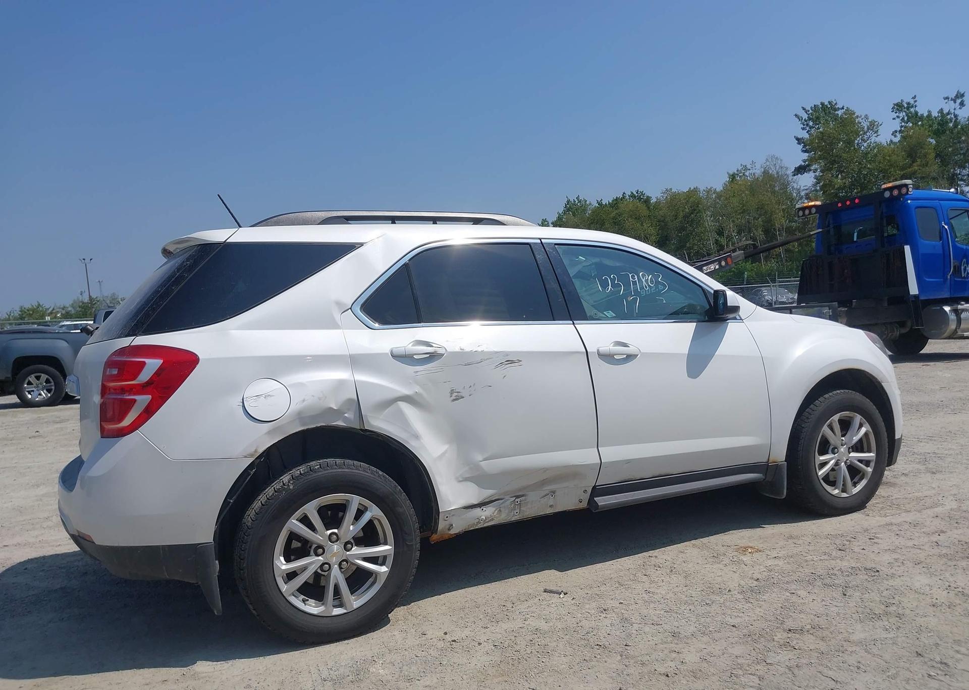 2017 CHEVROLET EQUINOX LT
