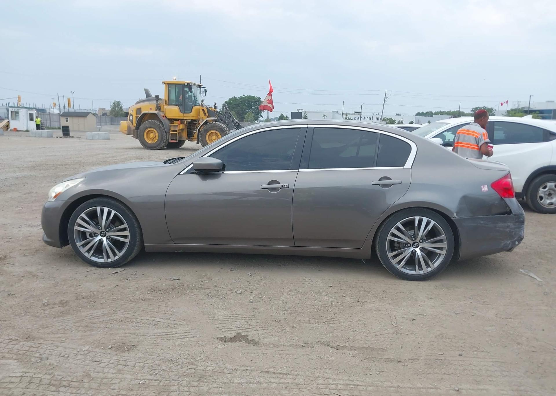 2010 INFINITI G37X