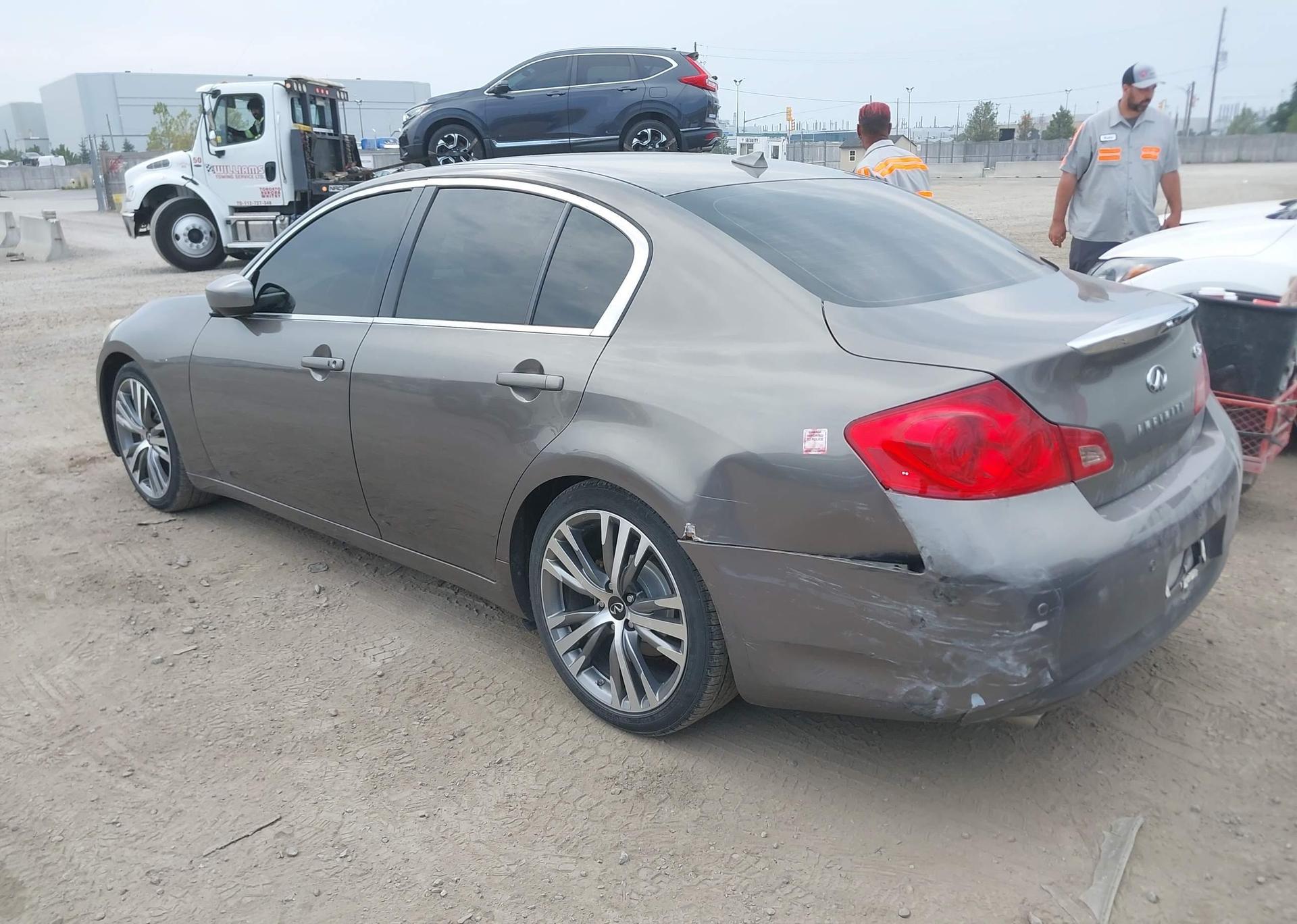 2010 INFINITI G37X