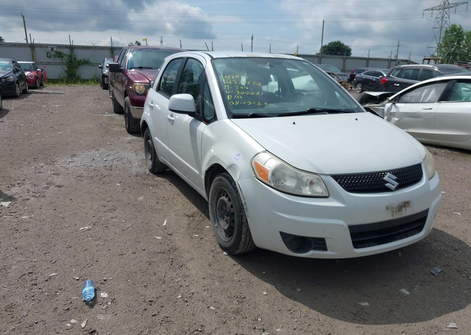 2011 SUZUKI SX4