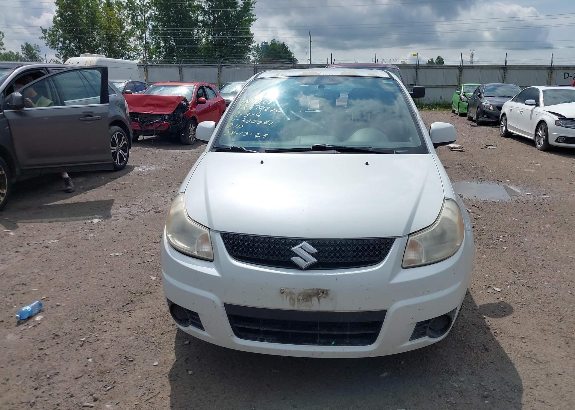 2011 SUZUKI SX4