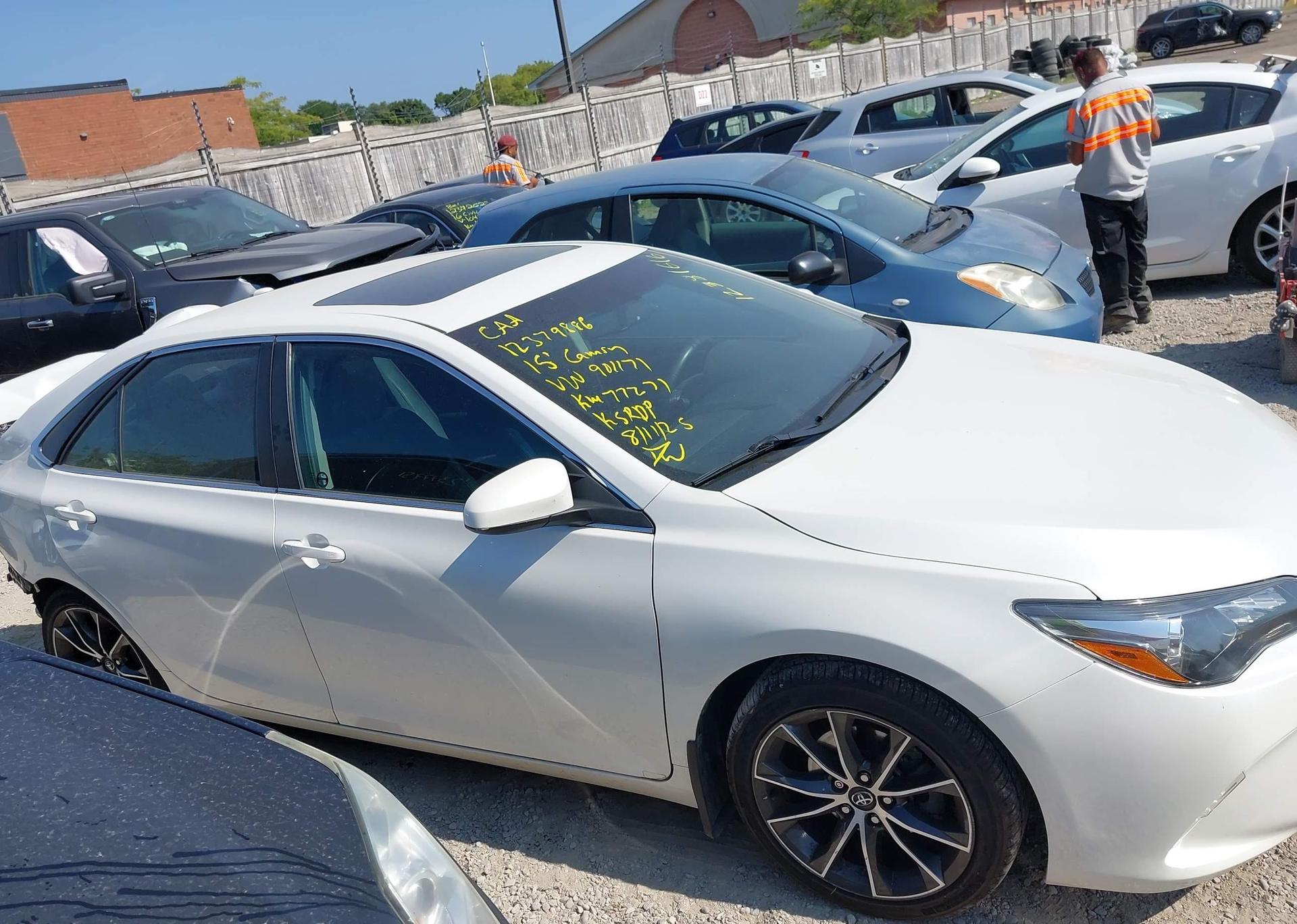 2015 TOYOTA CAMRY LE