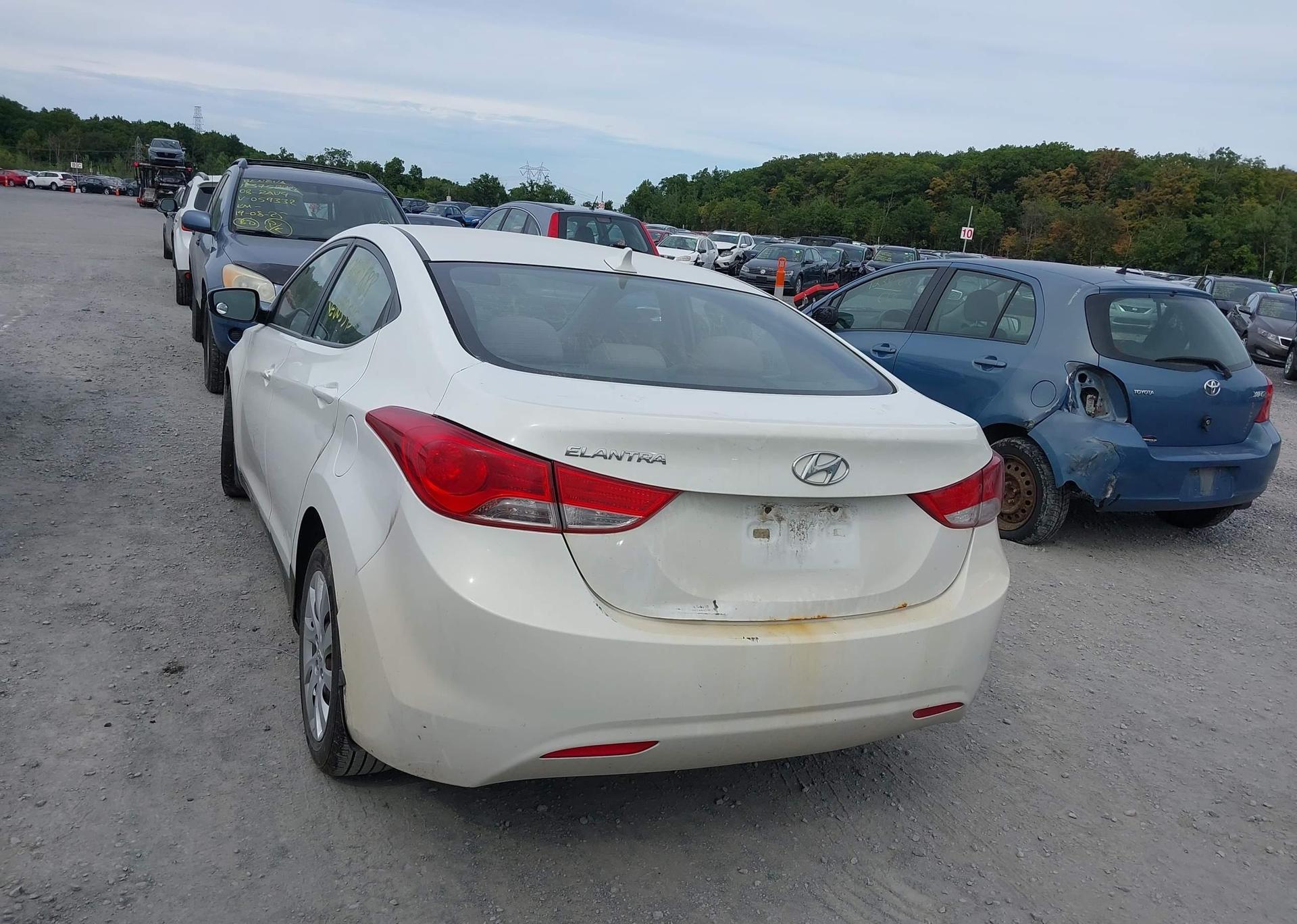 2012 HYUNDAI ELANTRA GLS