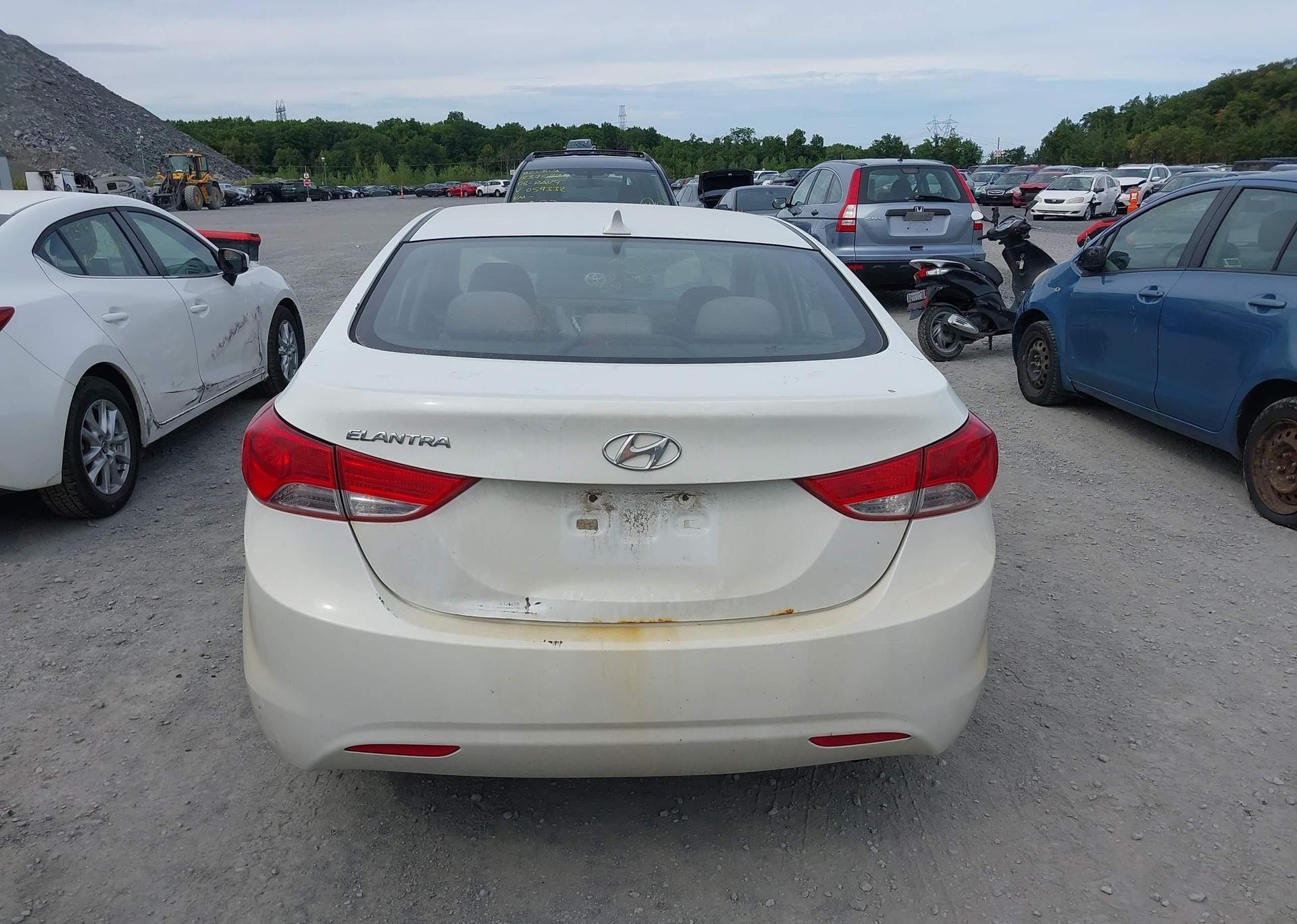 2012 HYUNDAI ELANTRA GLS