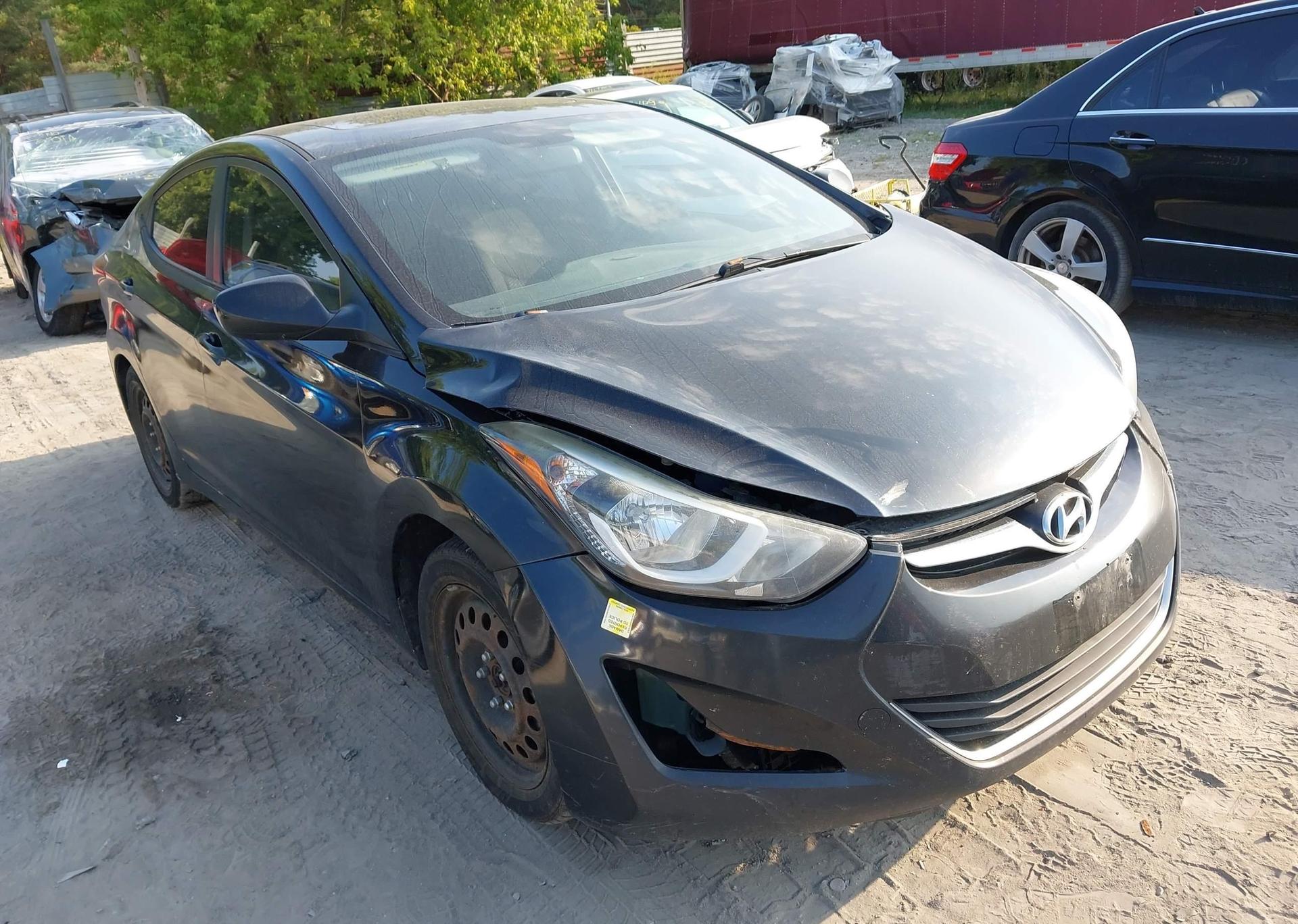 2016 HYUNDAI ELANTRA SE