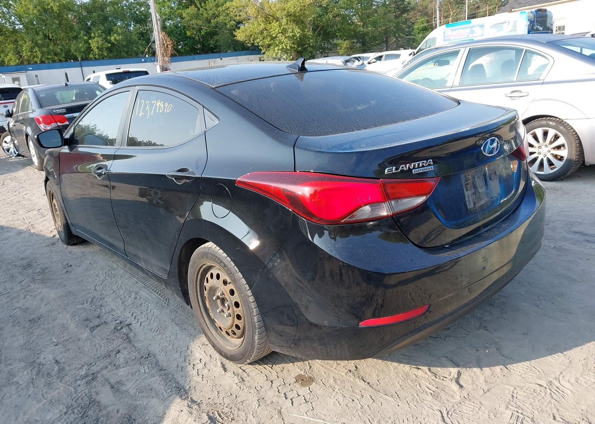 2016 HYUNDAI ELANTRA SE
