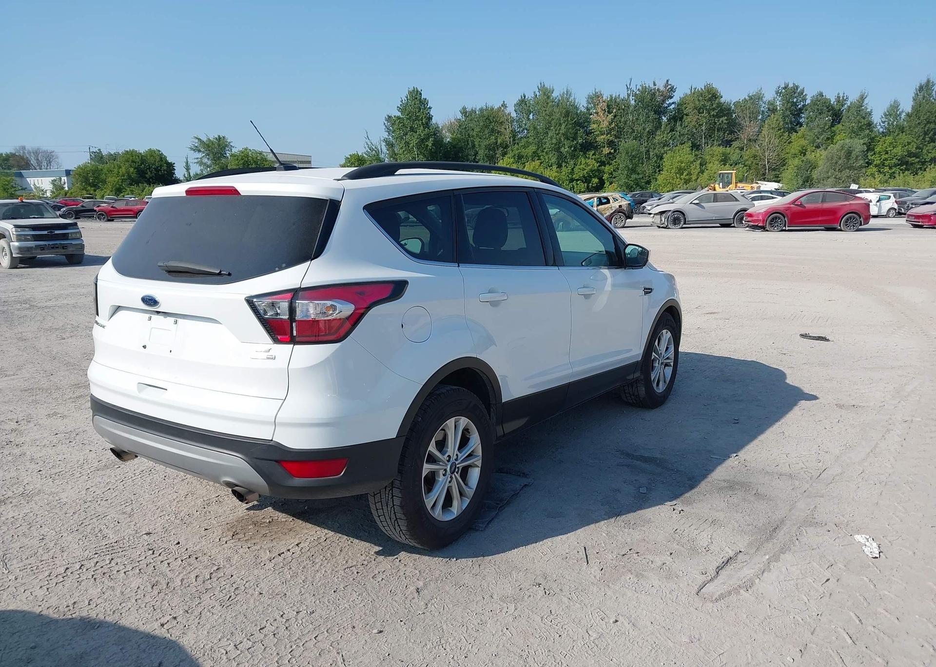2018 FORD ESCAPE SE