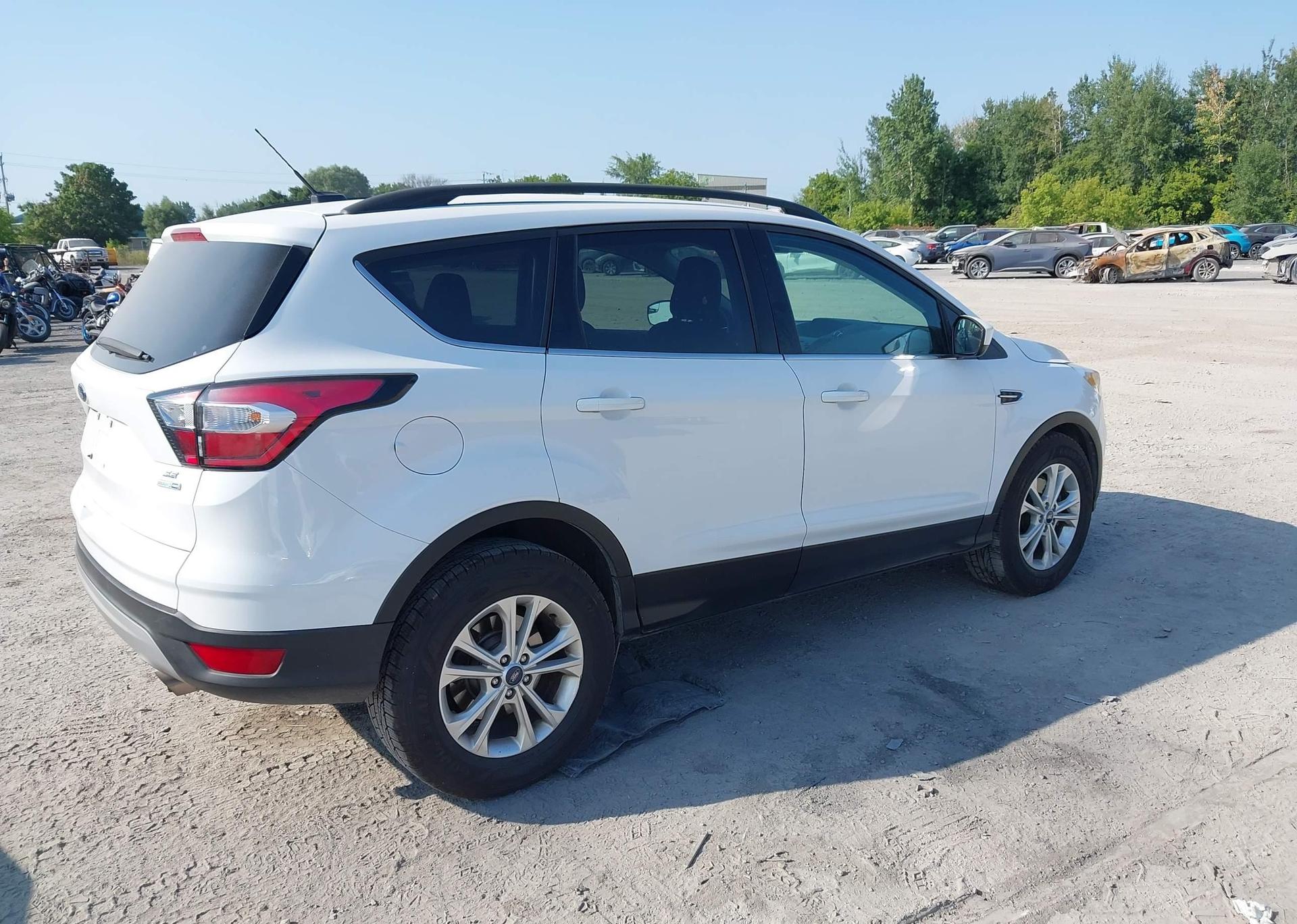 2018 FORD ESCAPE SE