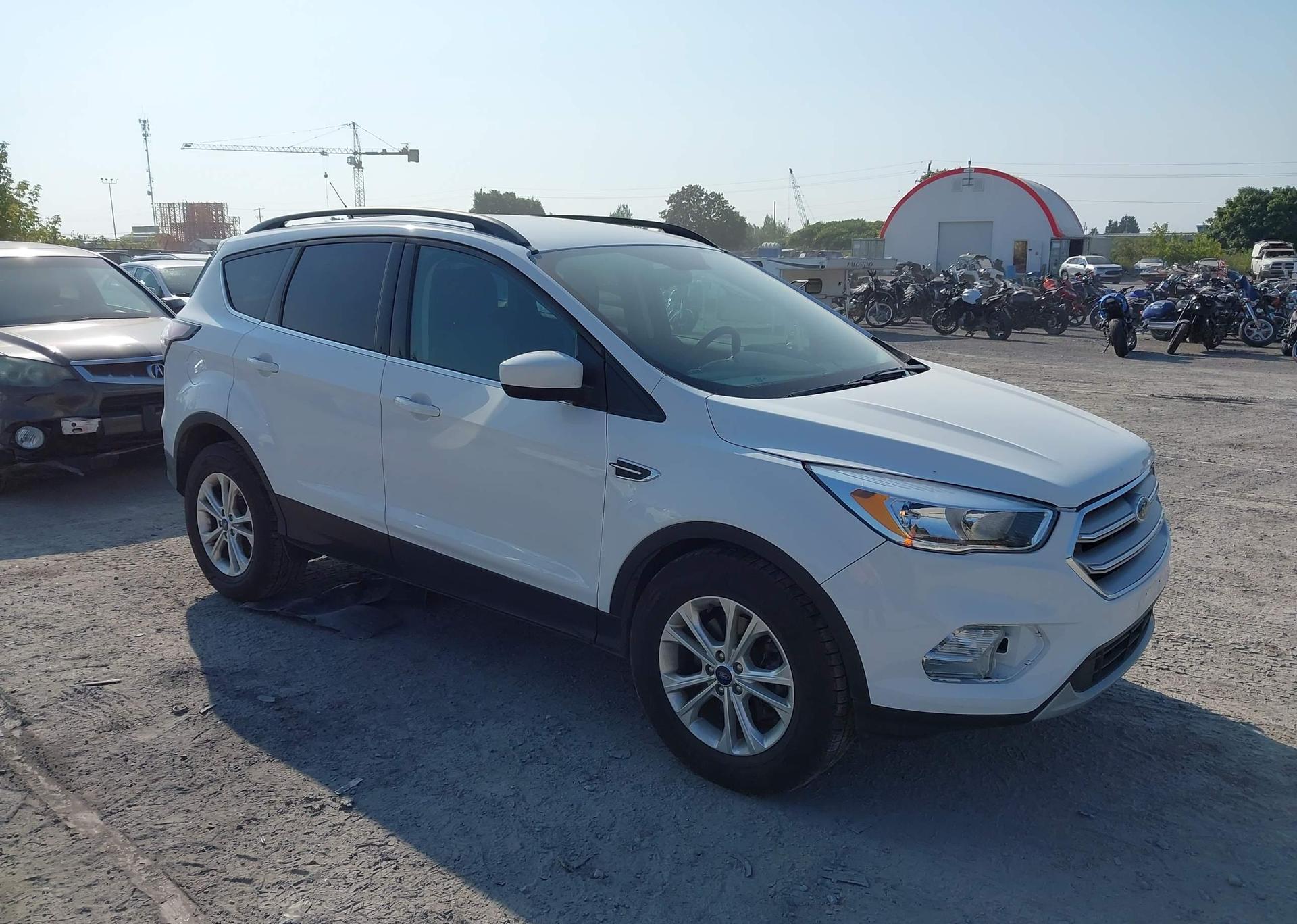 2018 FORD ESCAPE SE