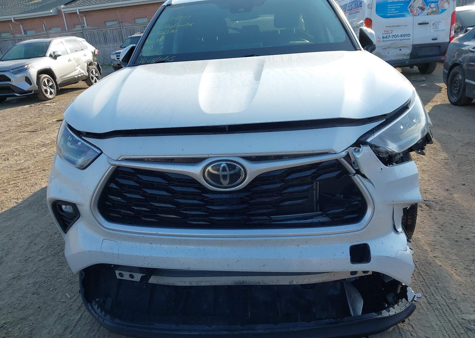 2022 TOYOTA highlander xle