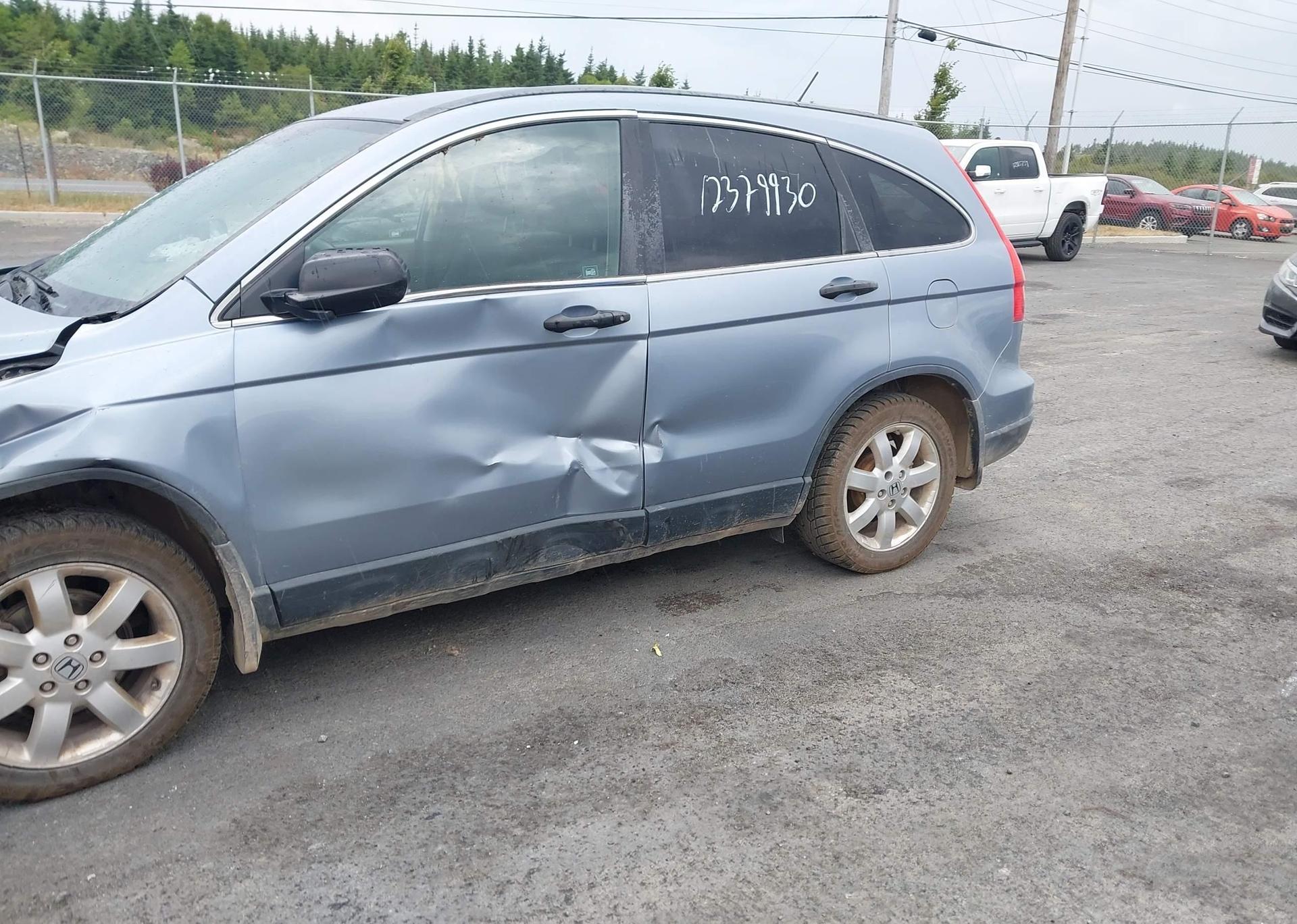 2011 HONDA CR-V LX