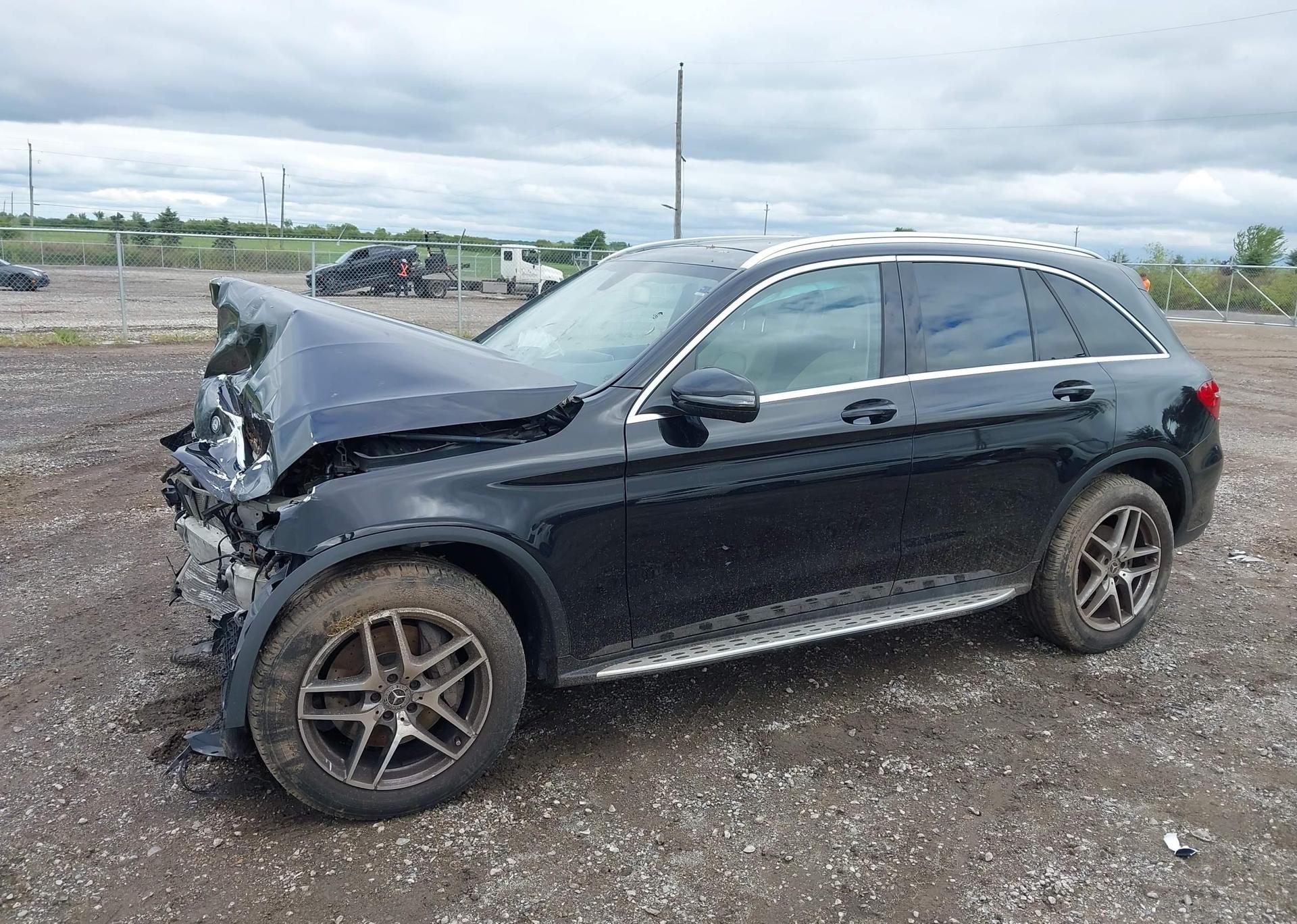 2017 MERCEDES-BENZ GLC 300 4MATIC