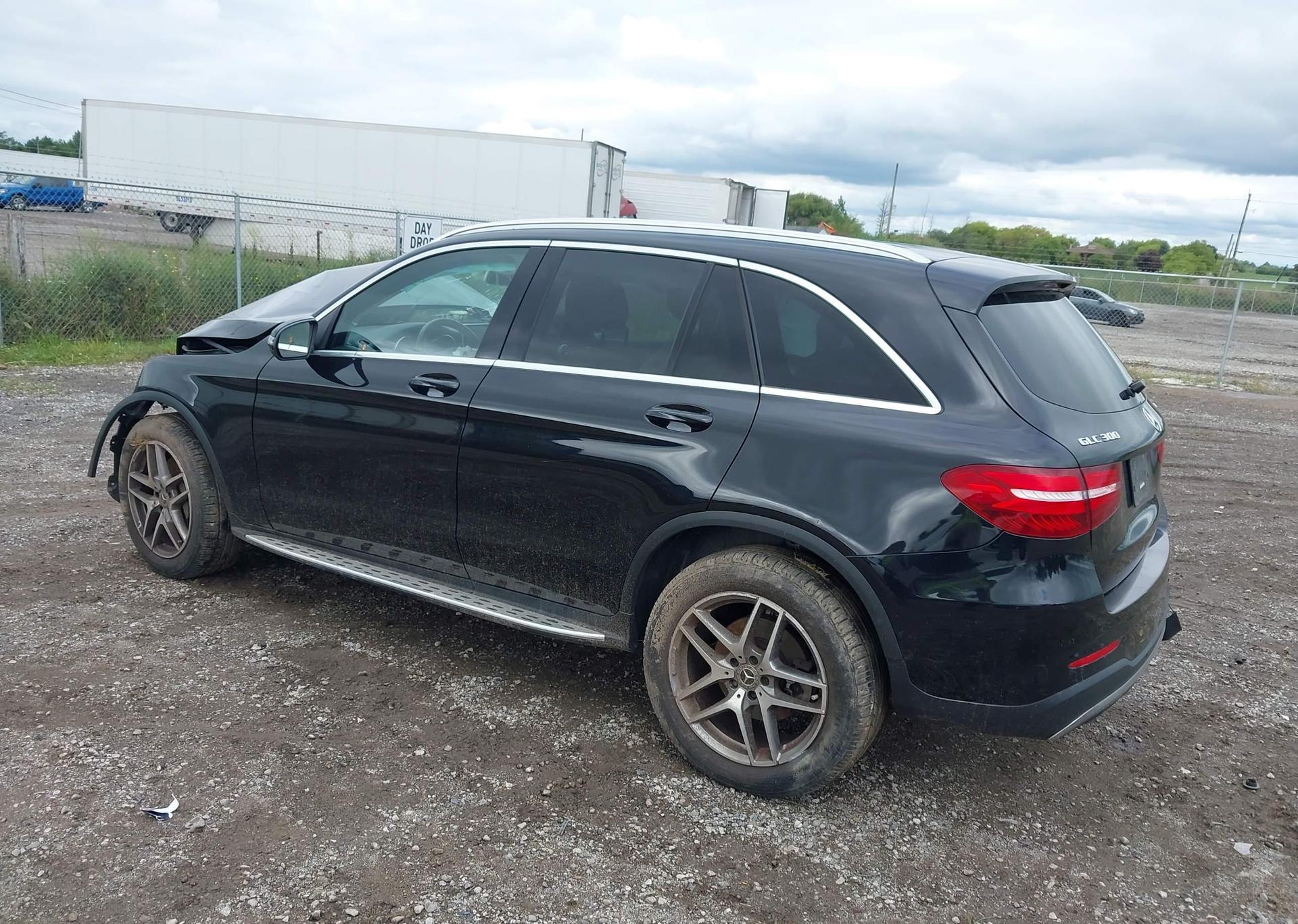2017 MERCEDES-BENZ GLC 300 4MATIC