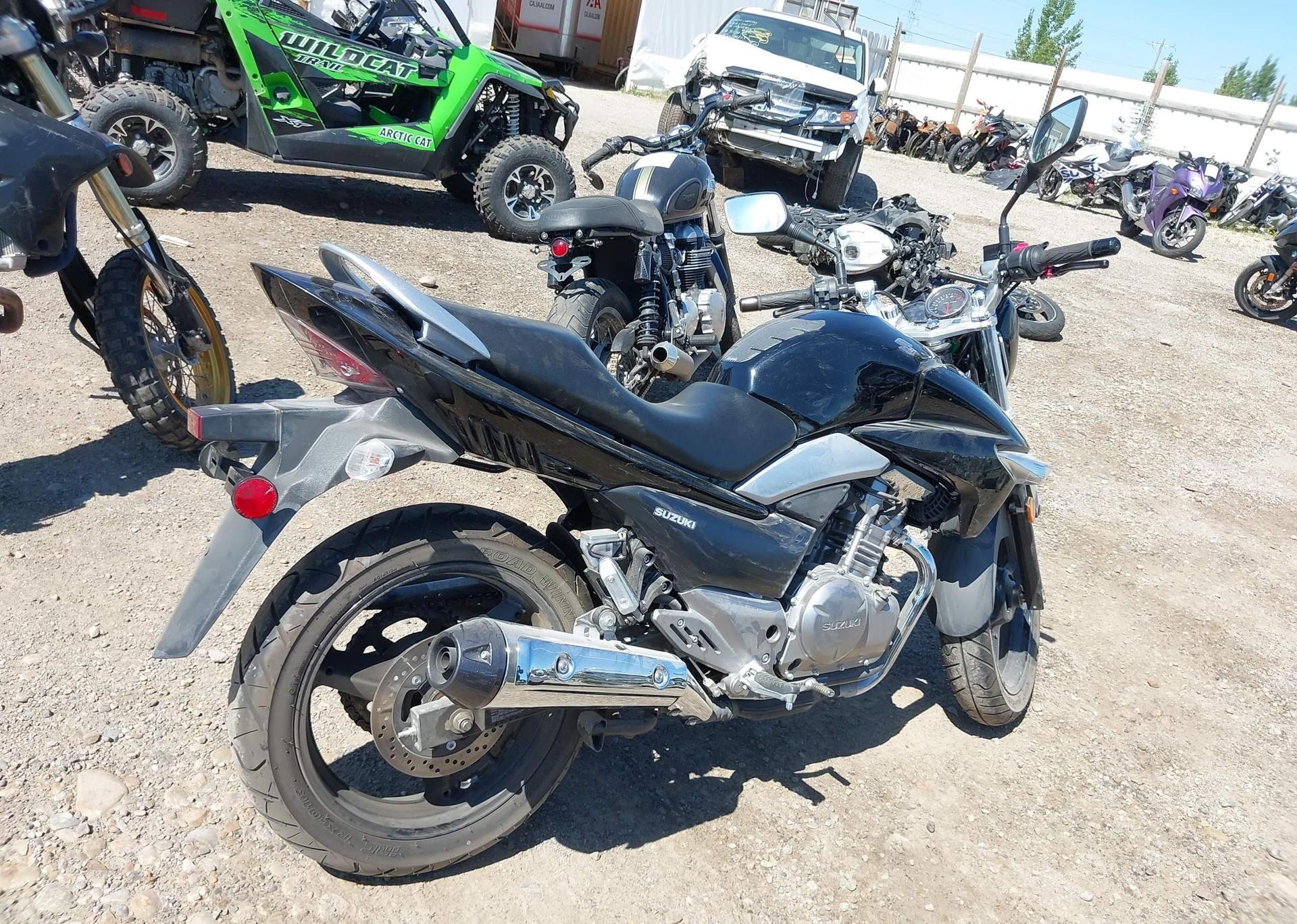 2015 SUZUKI GW250