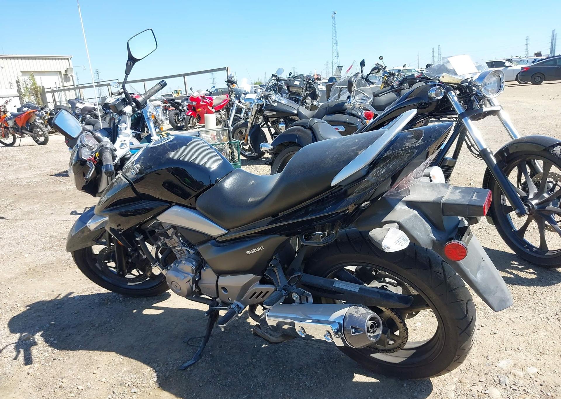 2015 SUZUKI GW250
