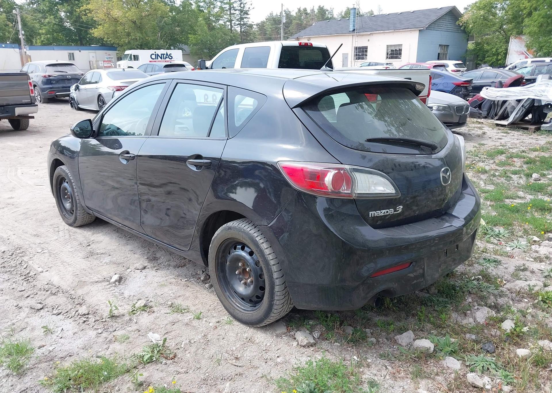 2013 MAZDA 3 I