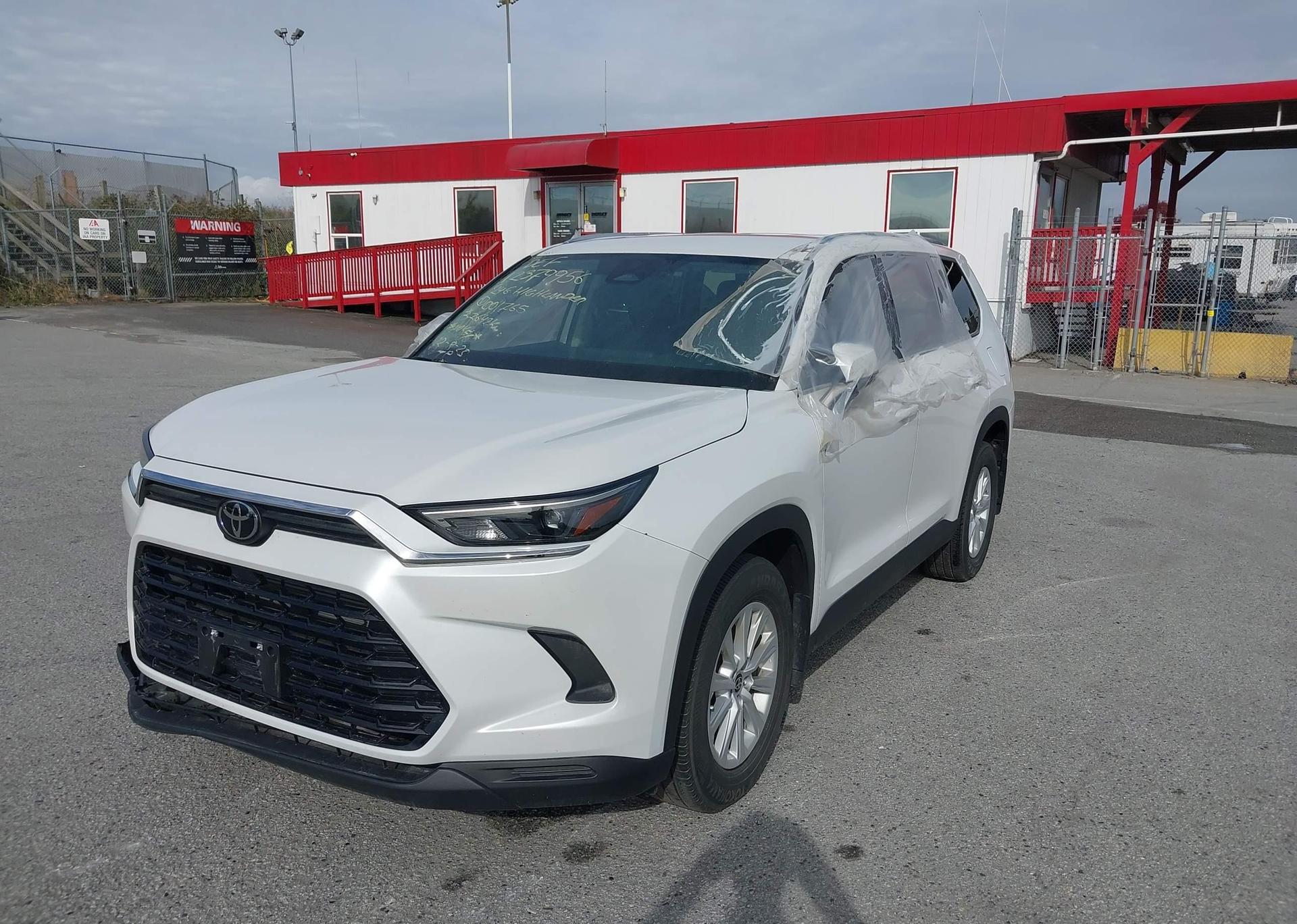 2024 TOYOTA GRAND HIGHLANDER XLE