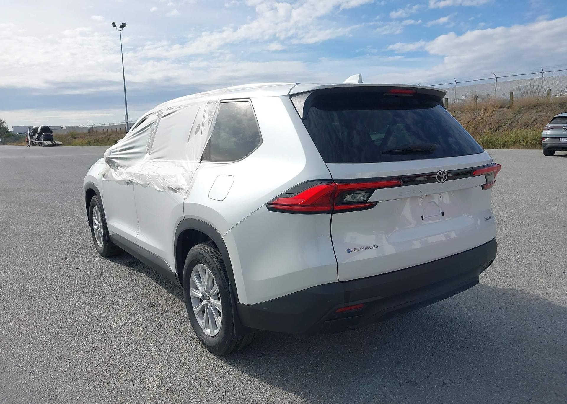 2024 TOYOTA GRAND HIGHLANDER XLE