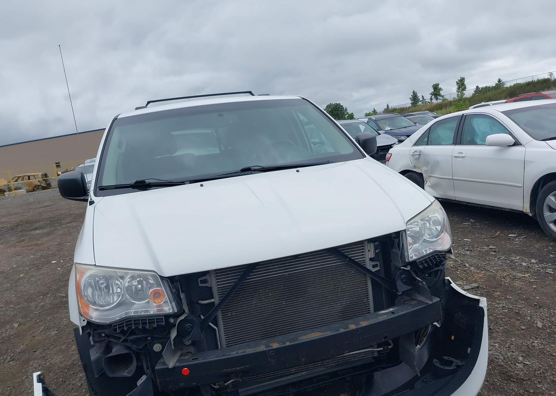 2014 DODGE GRAND CARAVAN SE