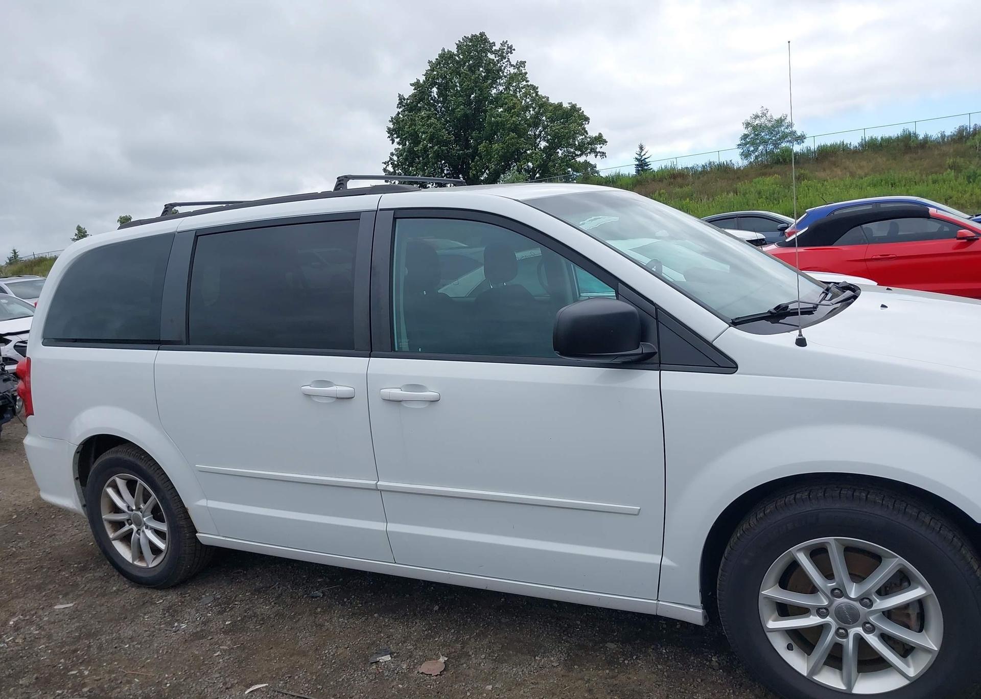 2014 DODGE GRAND CARAVAN SE