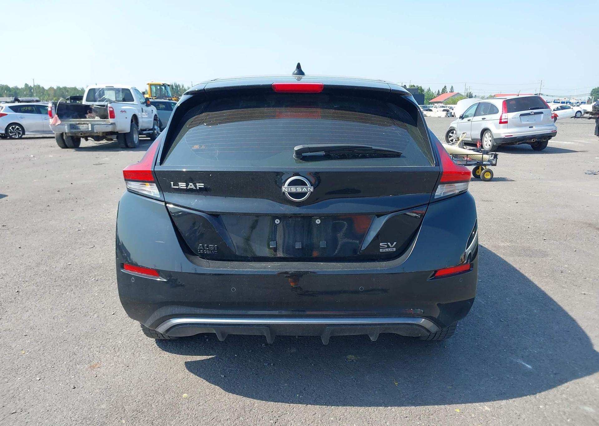 2024 NISSAN LEAF SV PLUS