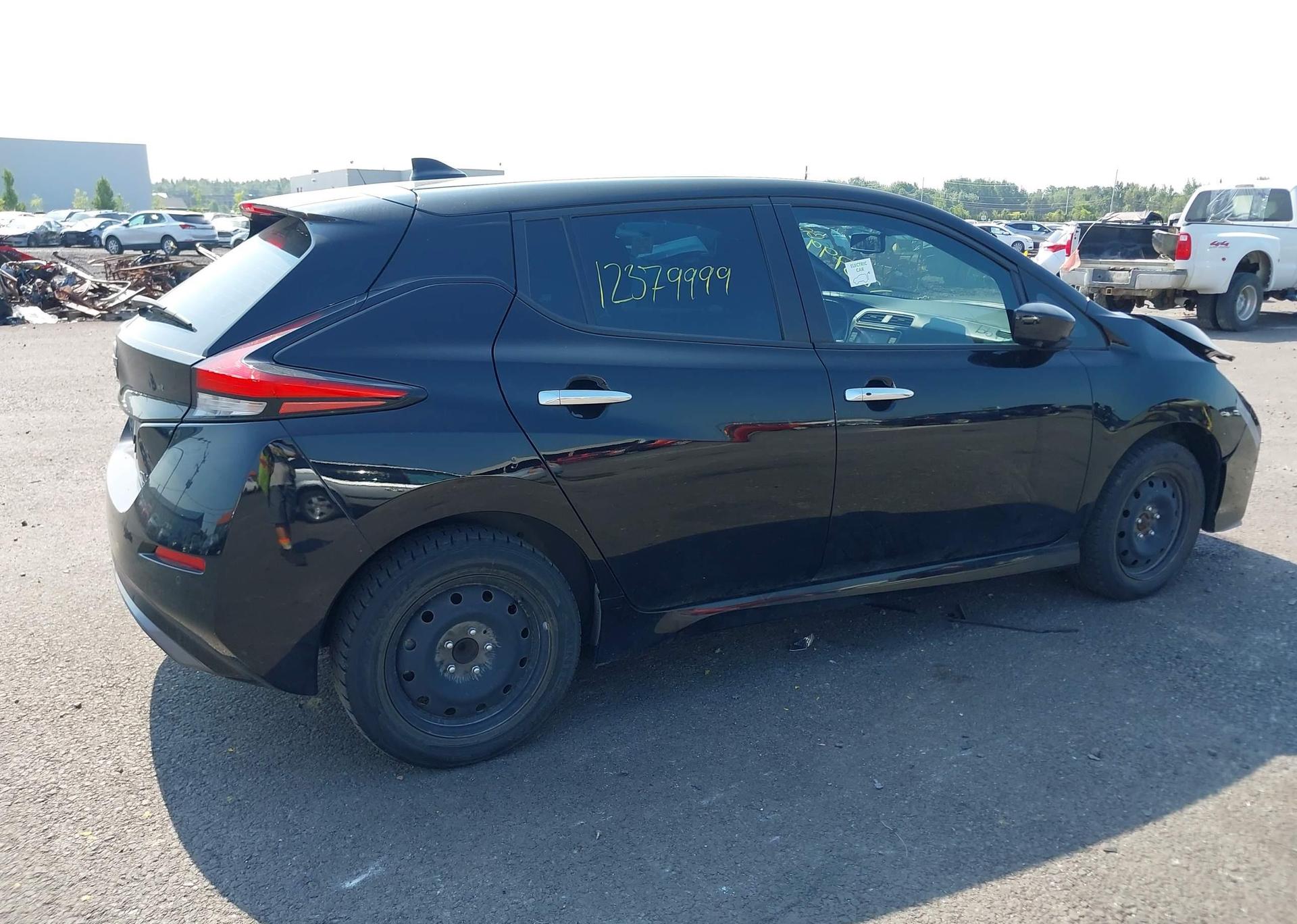 2024 NISSAN LEAF SV PLUS
