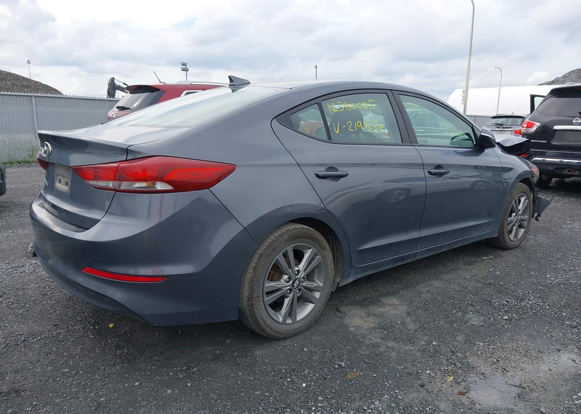 2017 HYUNDAI ELANTRA SE