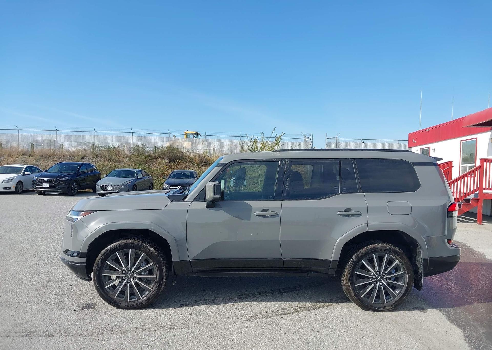 2024 LEXUS GX 550