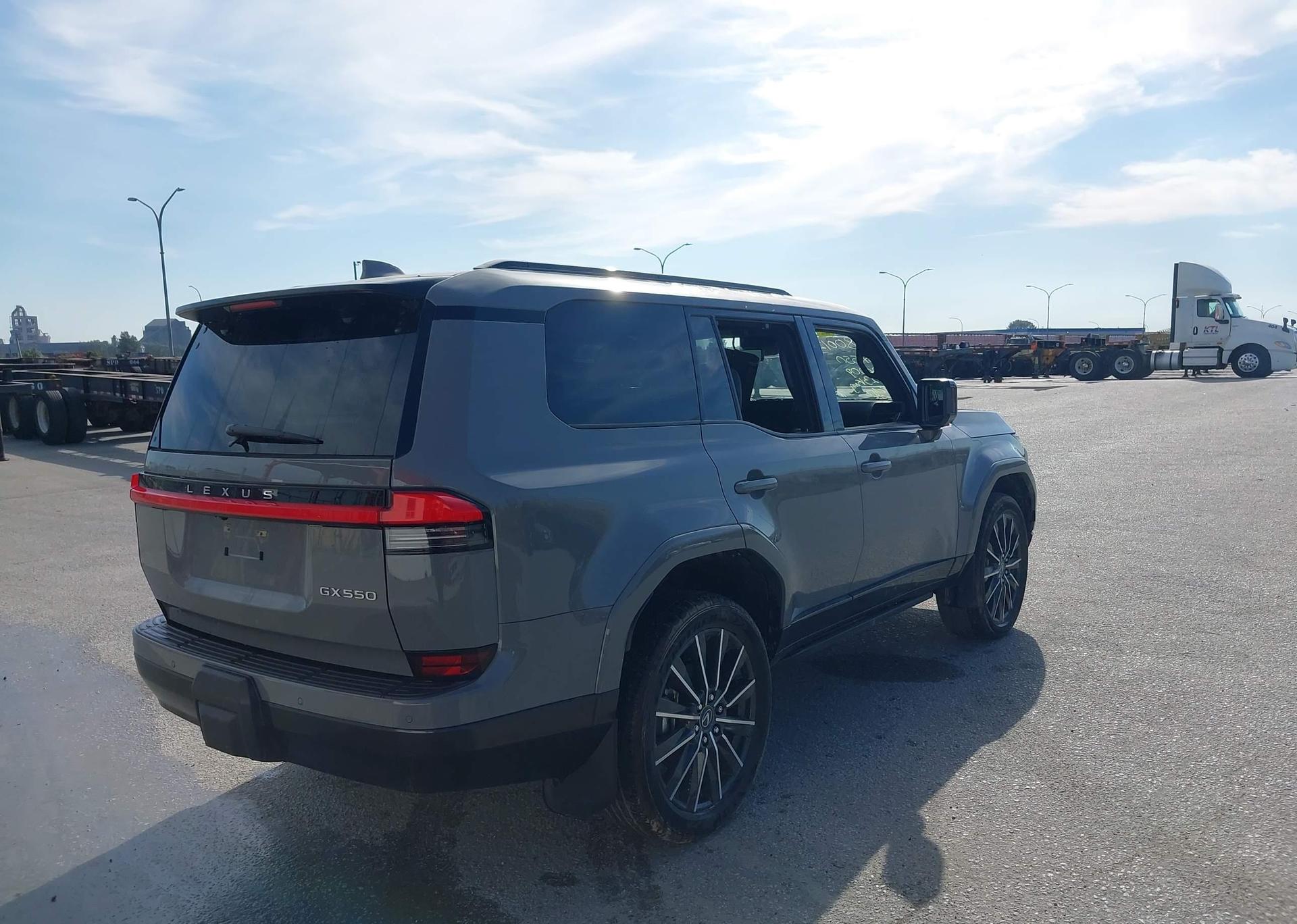 2024 LEXUS GX 550