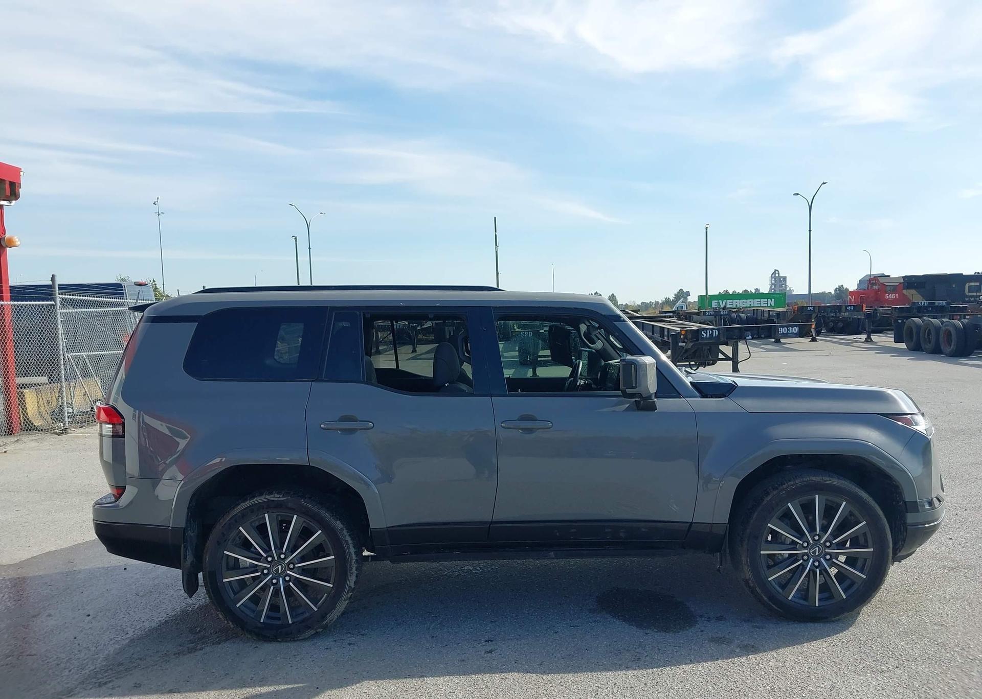 2024 LEXUS GX 550