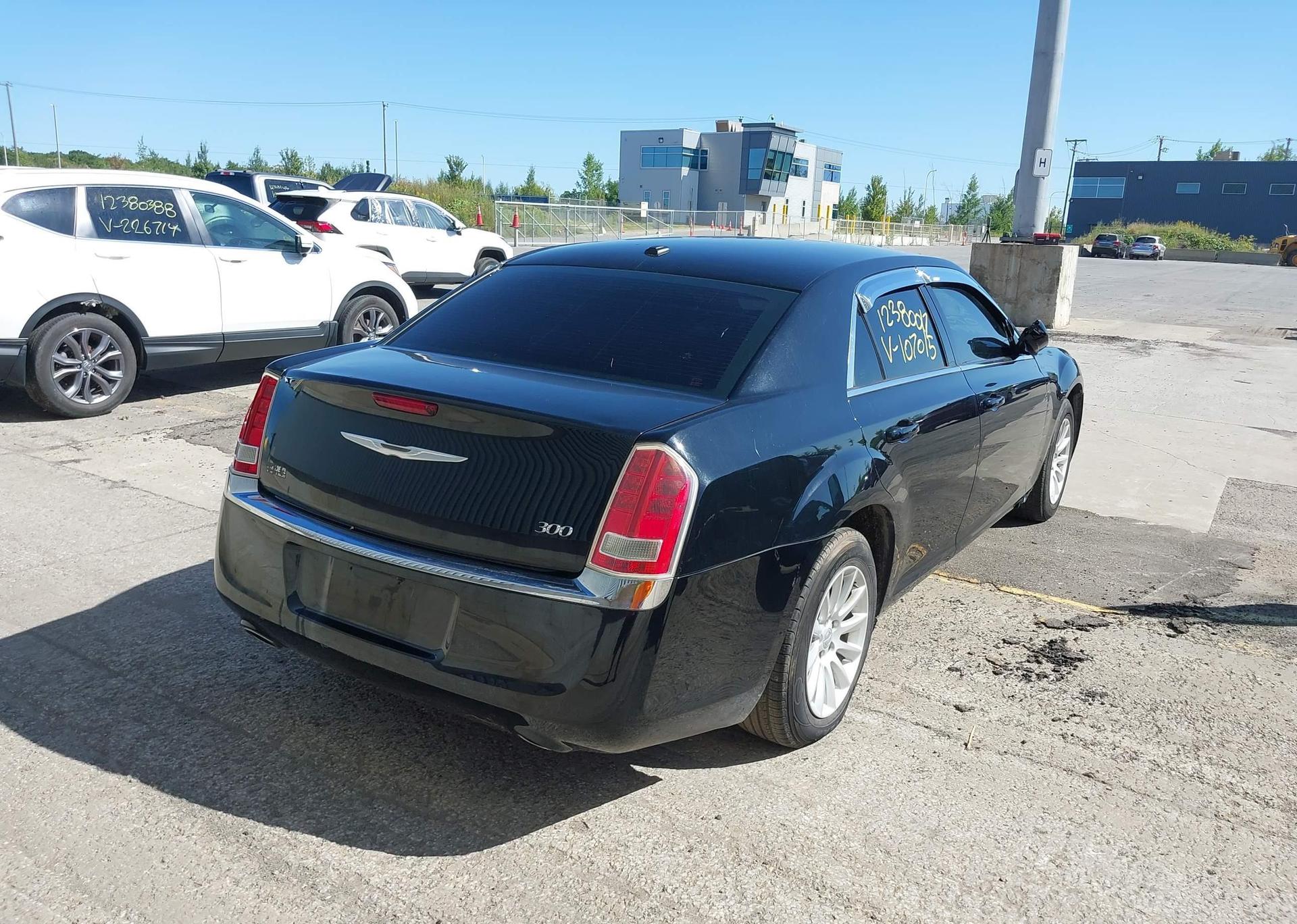 2014 CHRYSLER 300