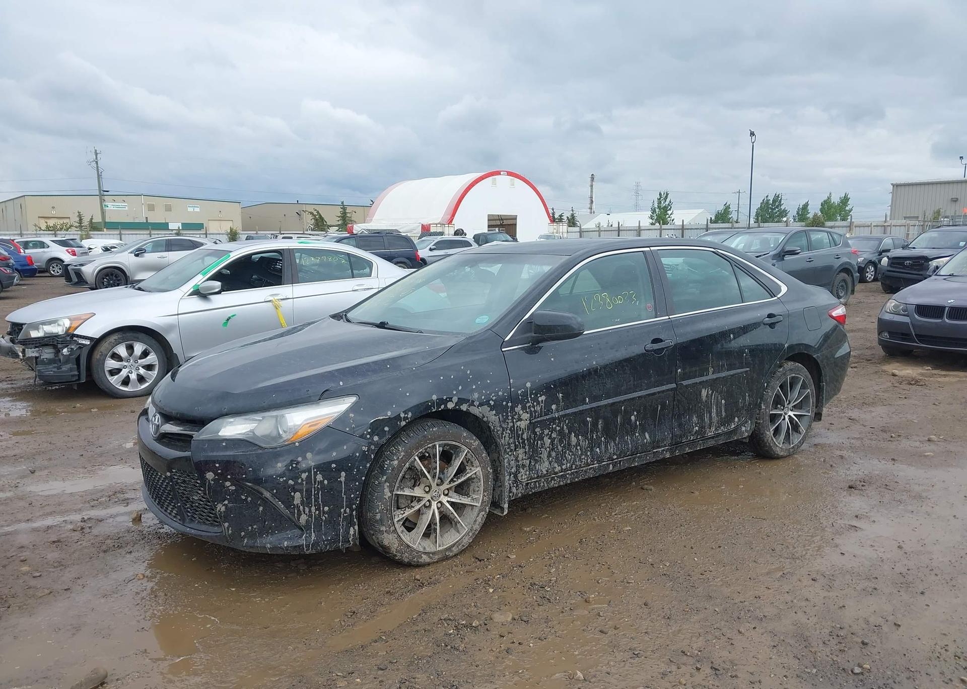 2015 TOYOTA CAMRY LE