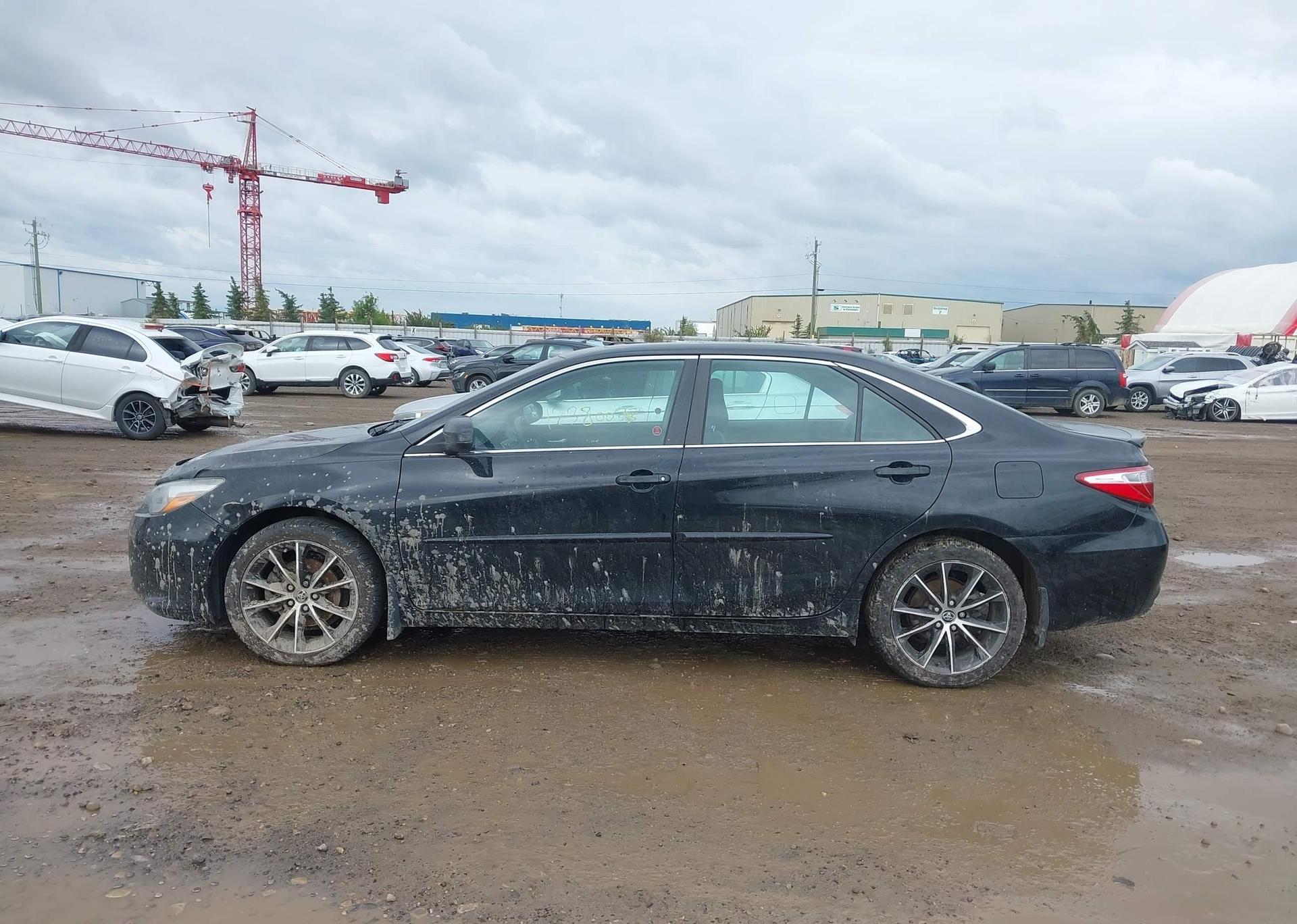 2015 TOYOTA CAMRY LE