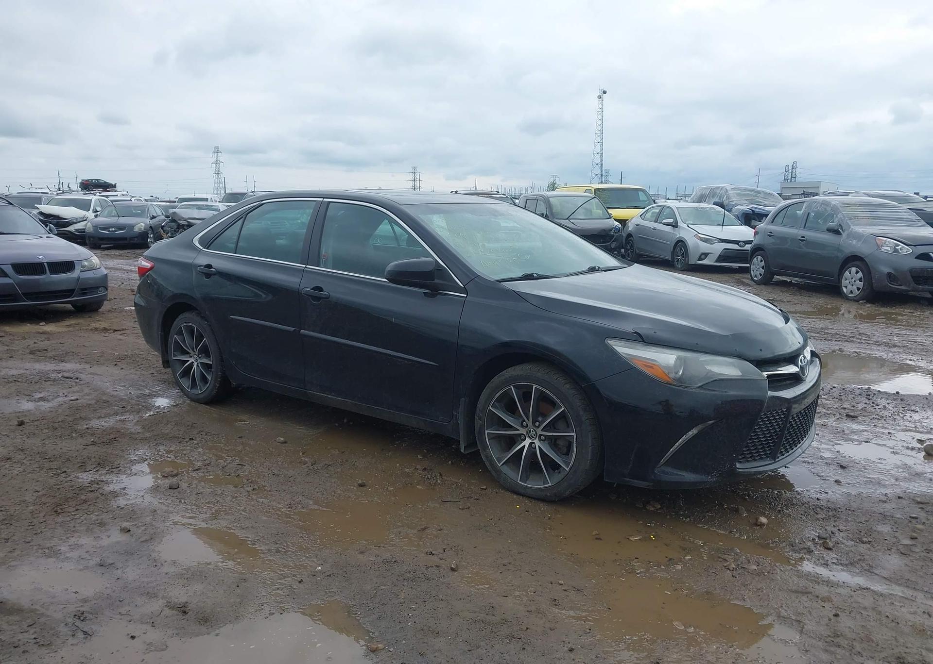 2015 TOYOTA CAMRY LE