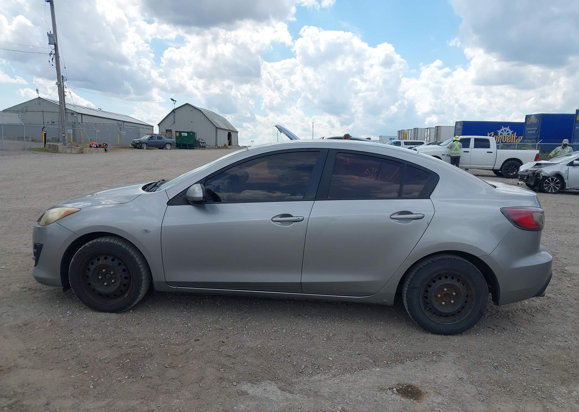 2010 MAZDA MAZDA3 GS