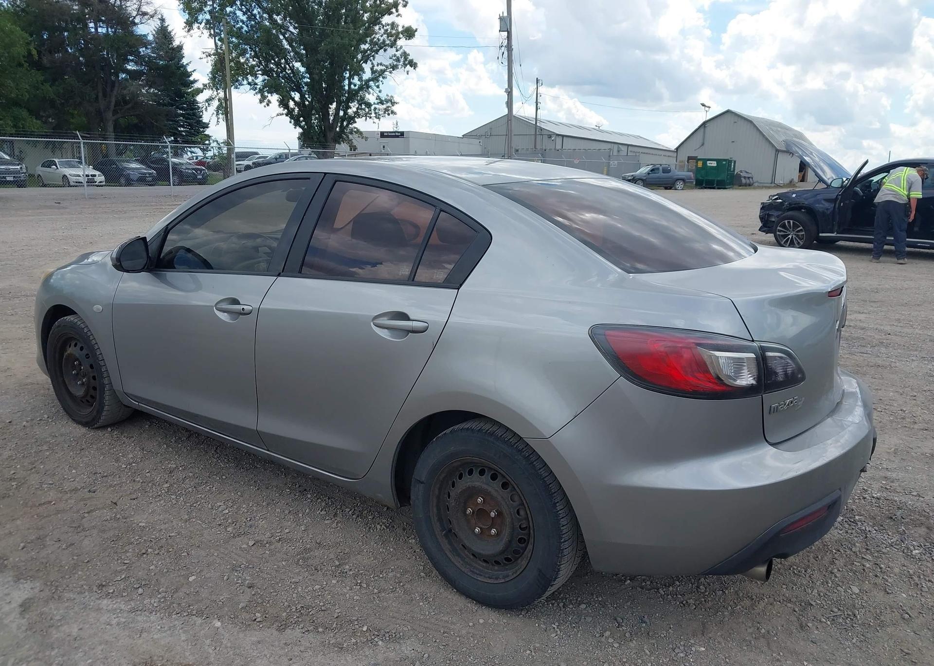 2010 MAZDA MAZDA3 GS