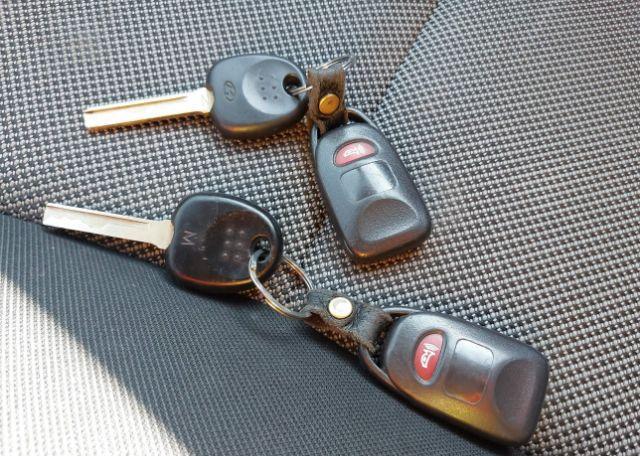 2012 HYUNDAI ACCENT GL